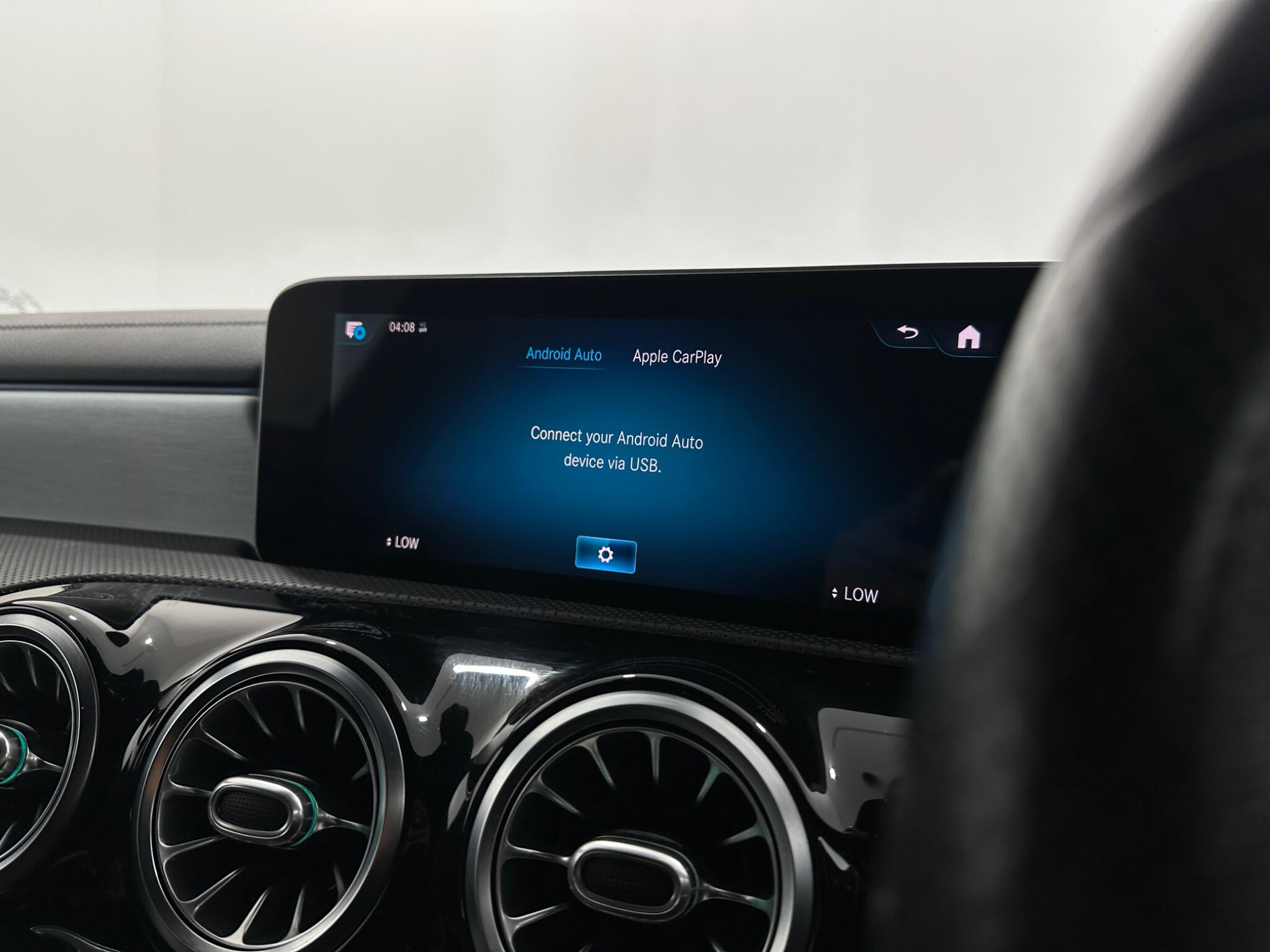 Mercedes-Benz Cla view 25