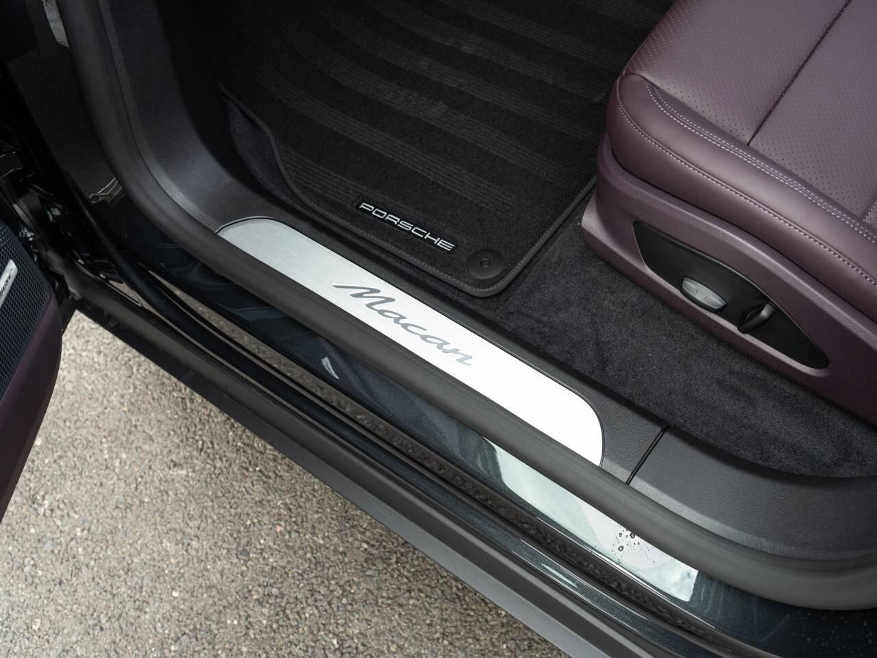 Porsche Macan view 36