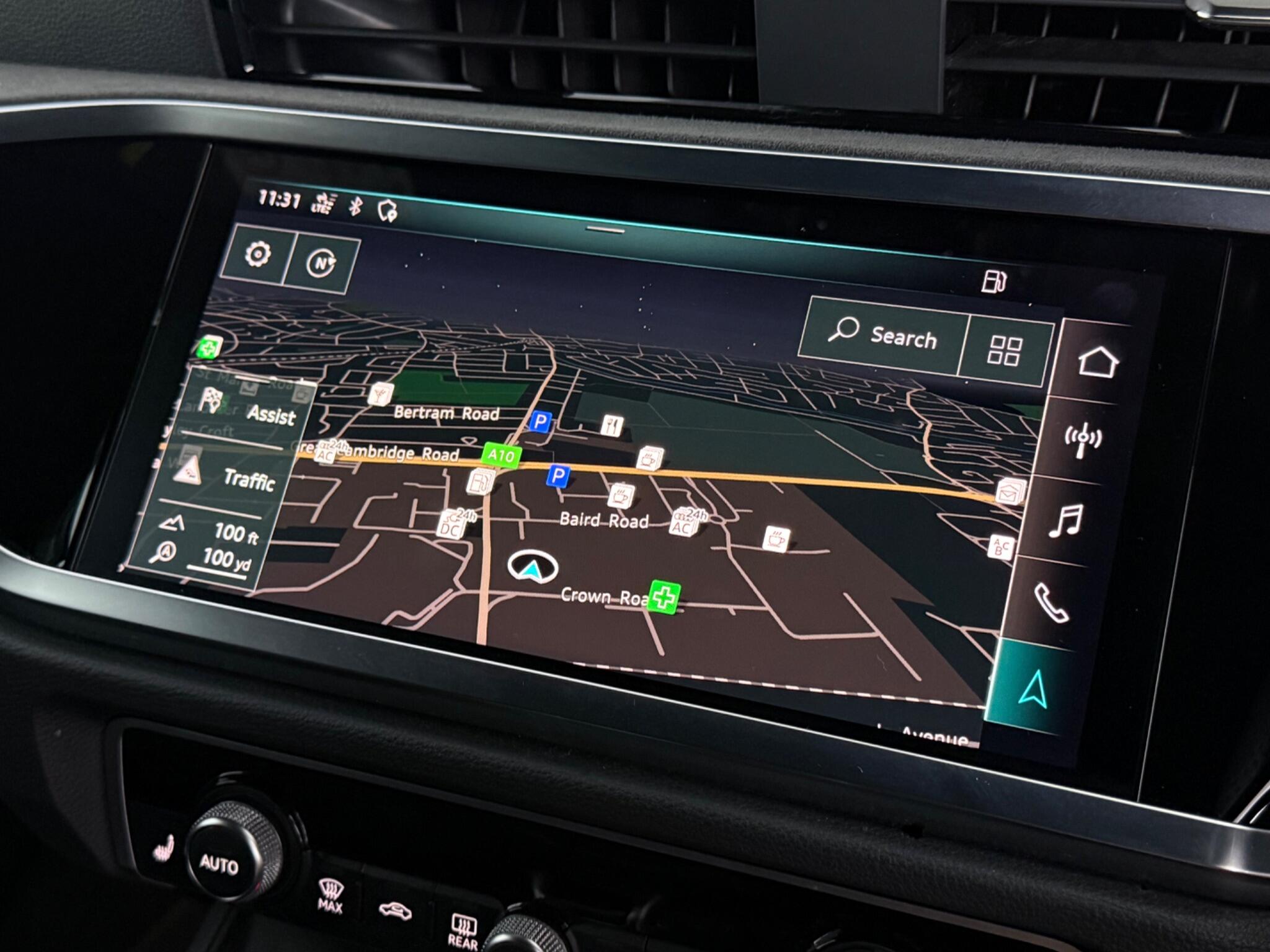 Audi RS Q3 view 34