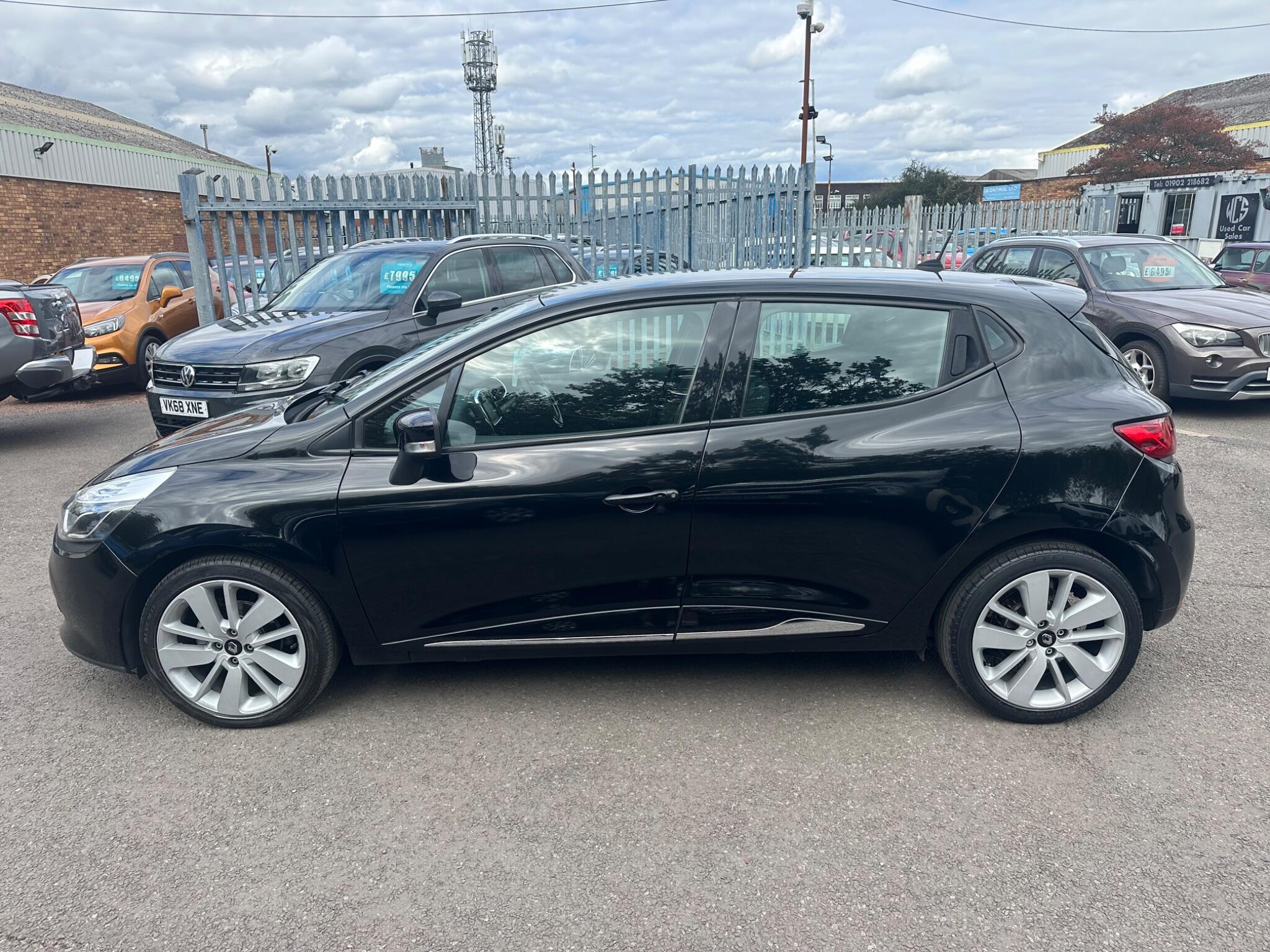 Renault Clio view 4