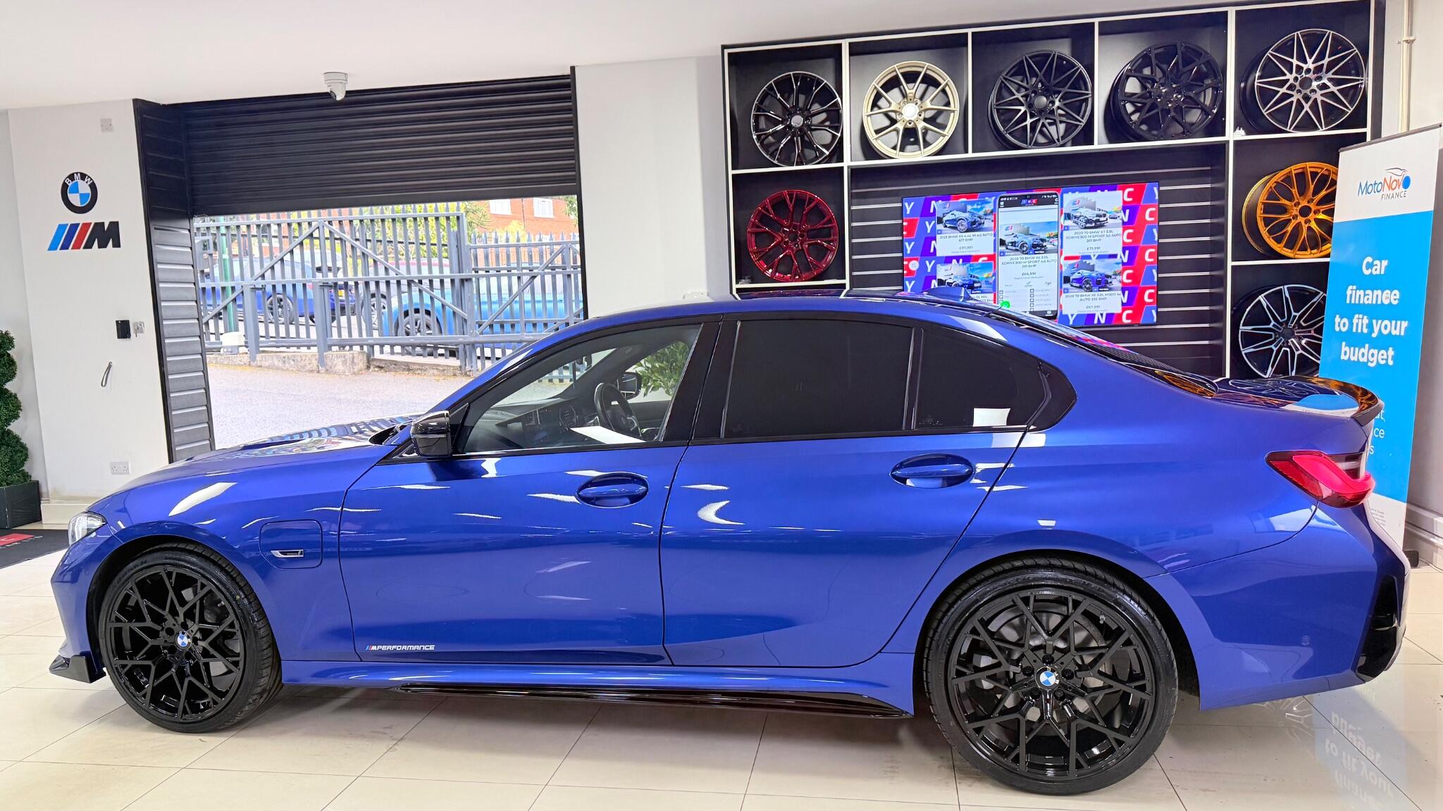 BMW 3 Series view 39