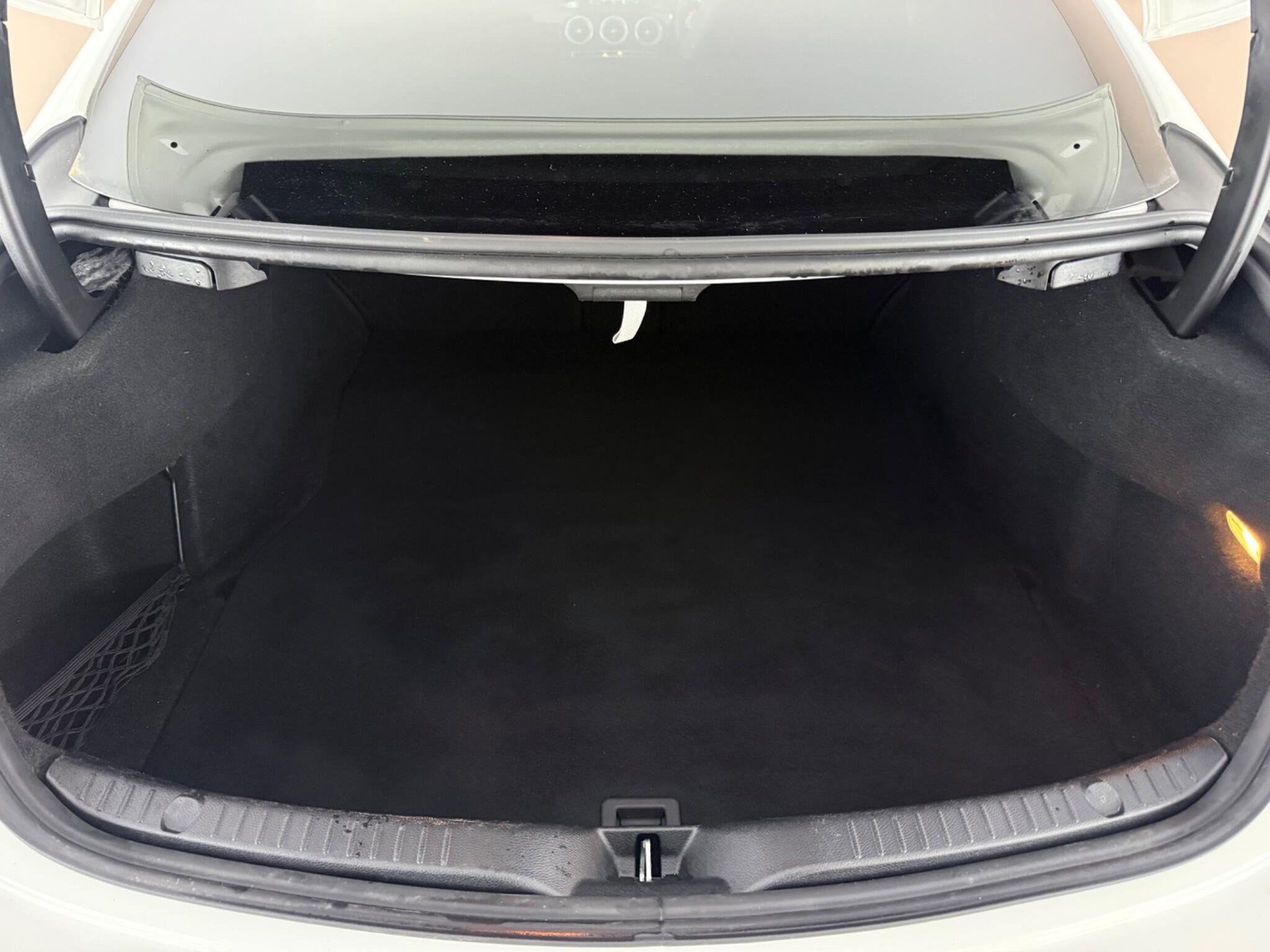 Mercedes-Benz C-Class view 10