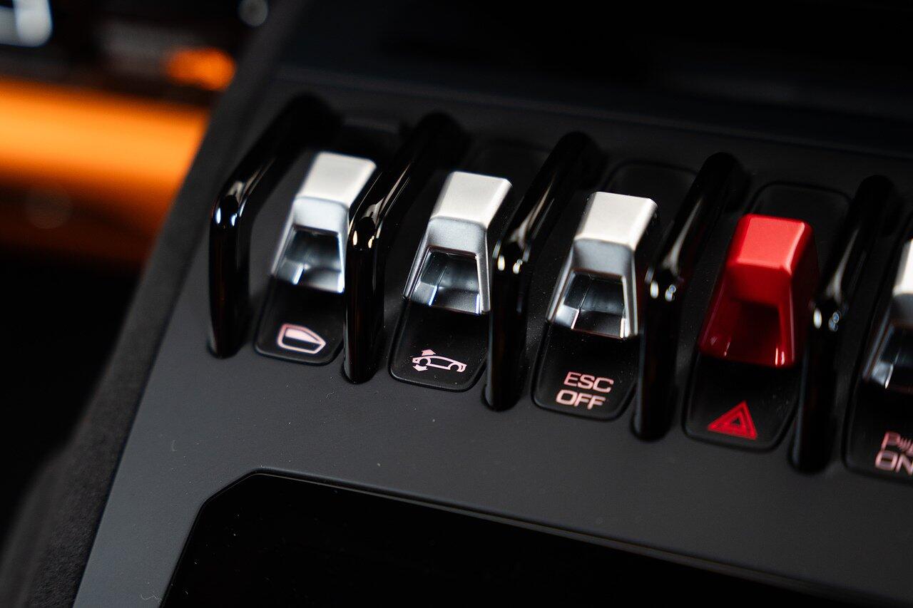 Lamborghini Huracan view 46