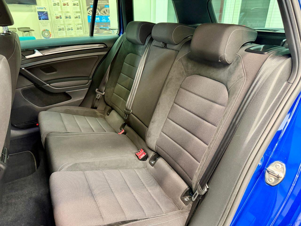 Volkswagen Golf view 16
