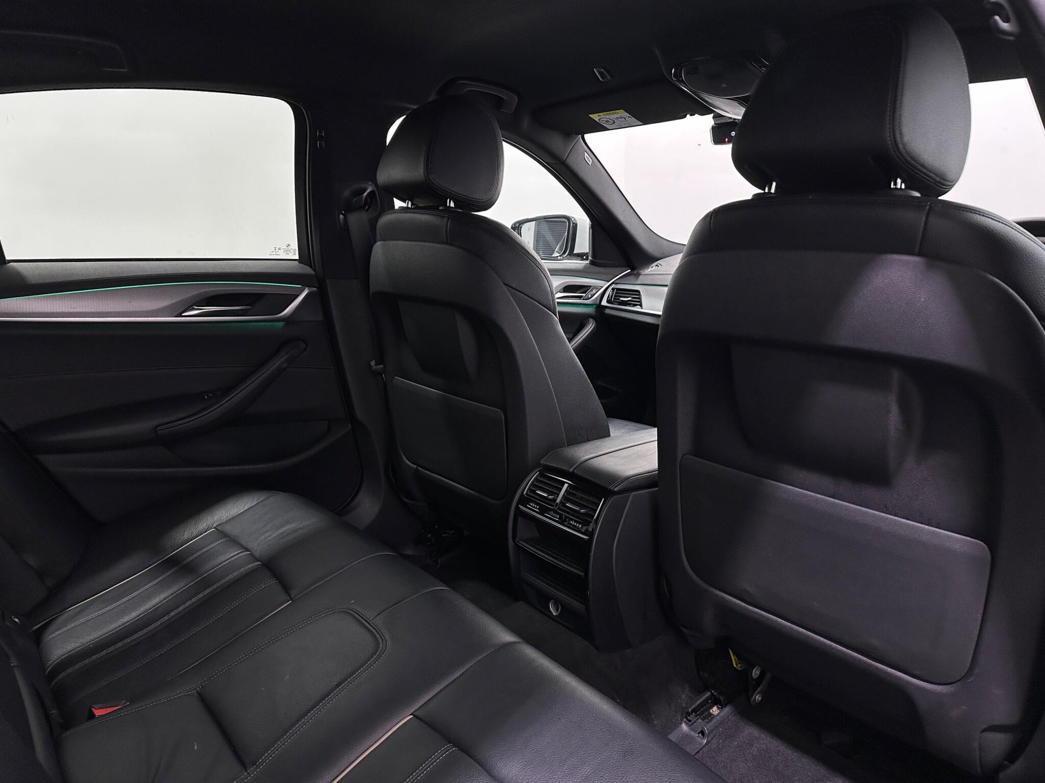 BMW 5 Series view 41