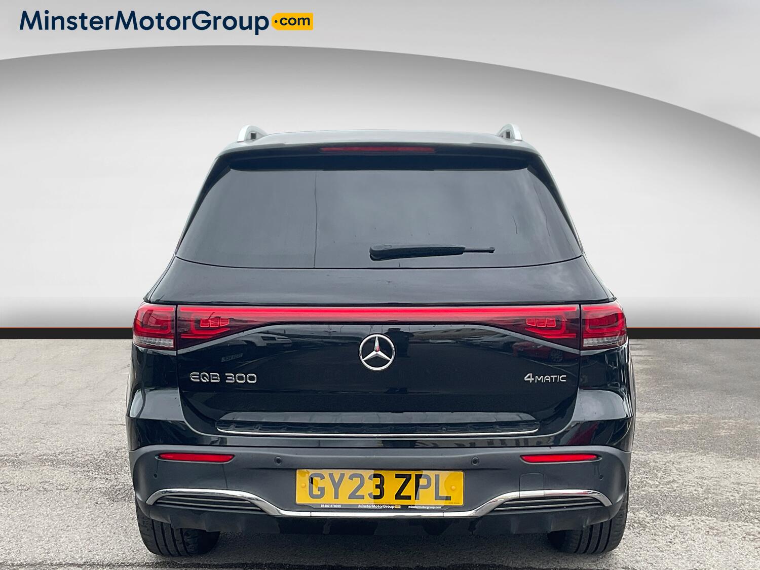 Mercedes-Benz EQB view 3