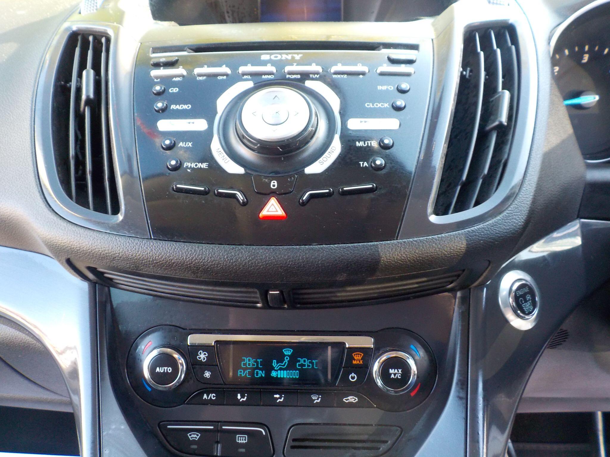 Ford Kuga 2.0 TDCi Titanium 2WD Euro 5 5dr