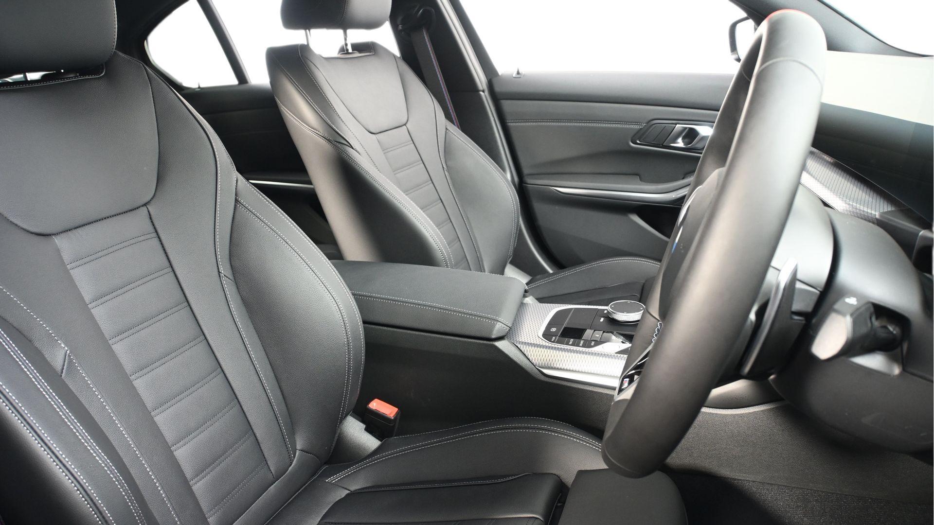 BMW 3 Series view 11