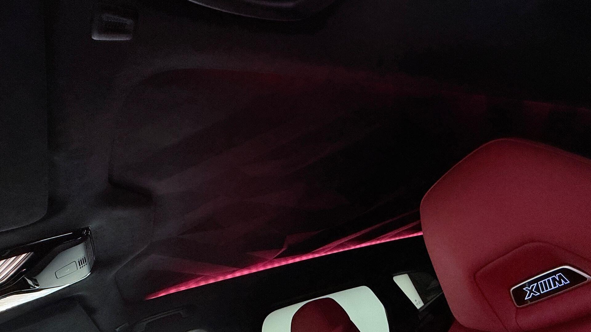 BMW XM view 21