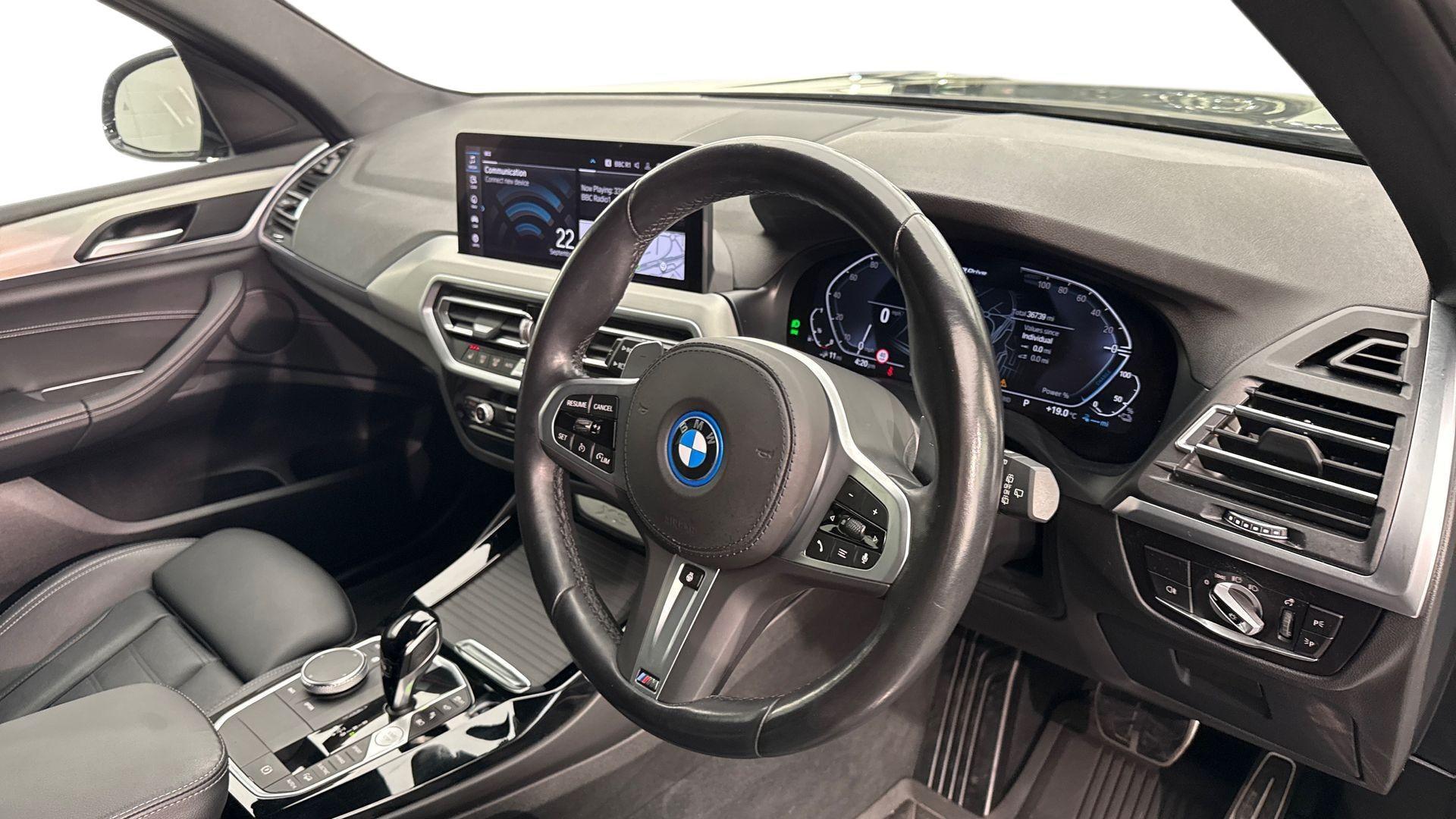 BMW X3 view 6