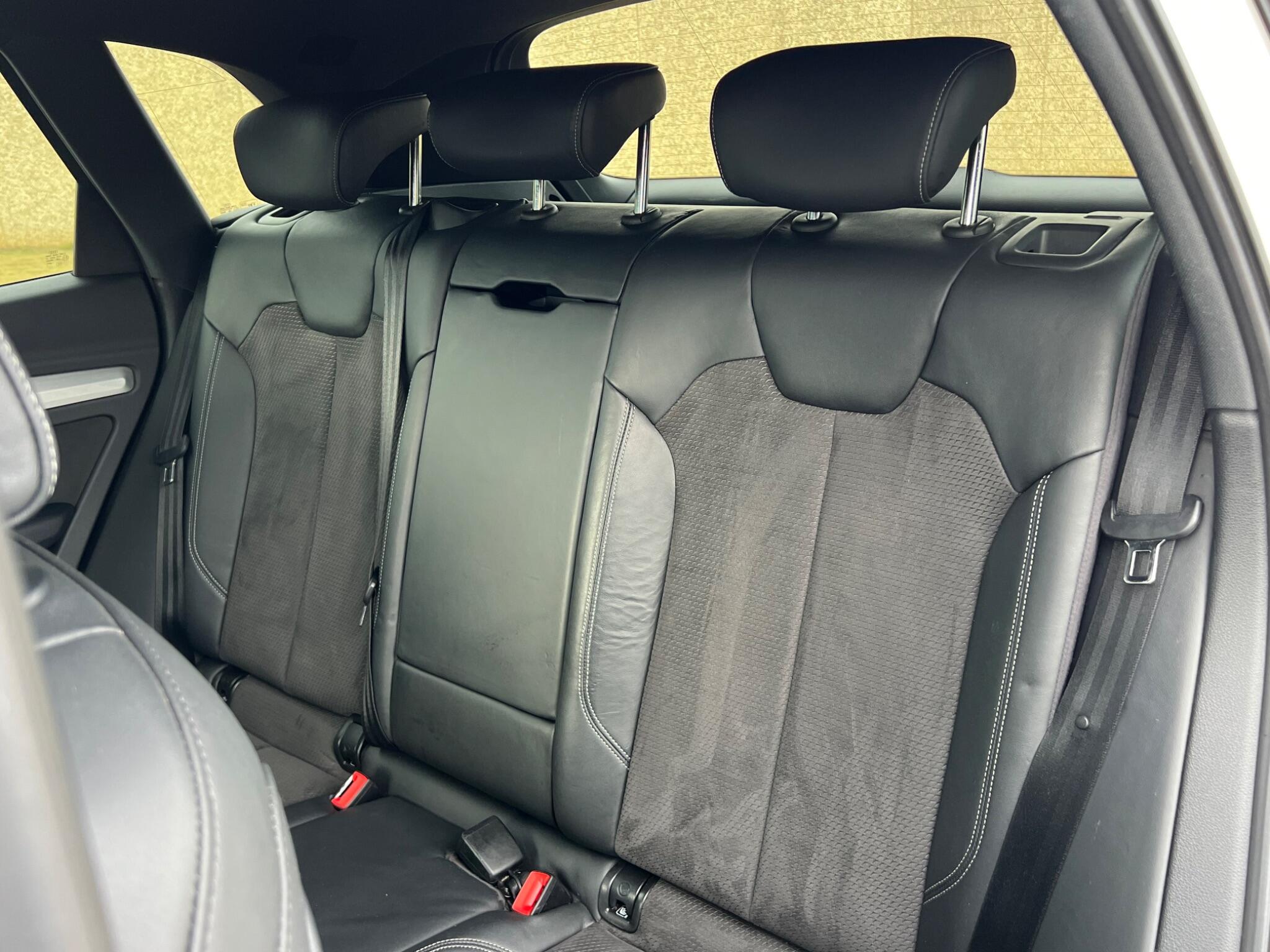 Audi Q5 view 16