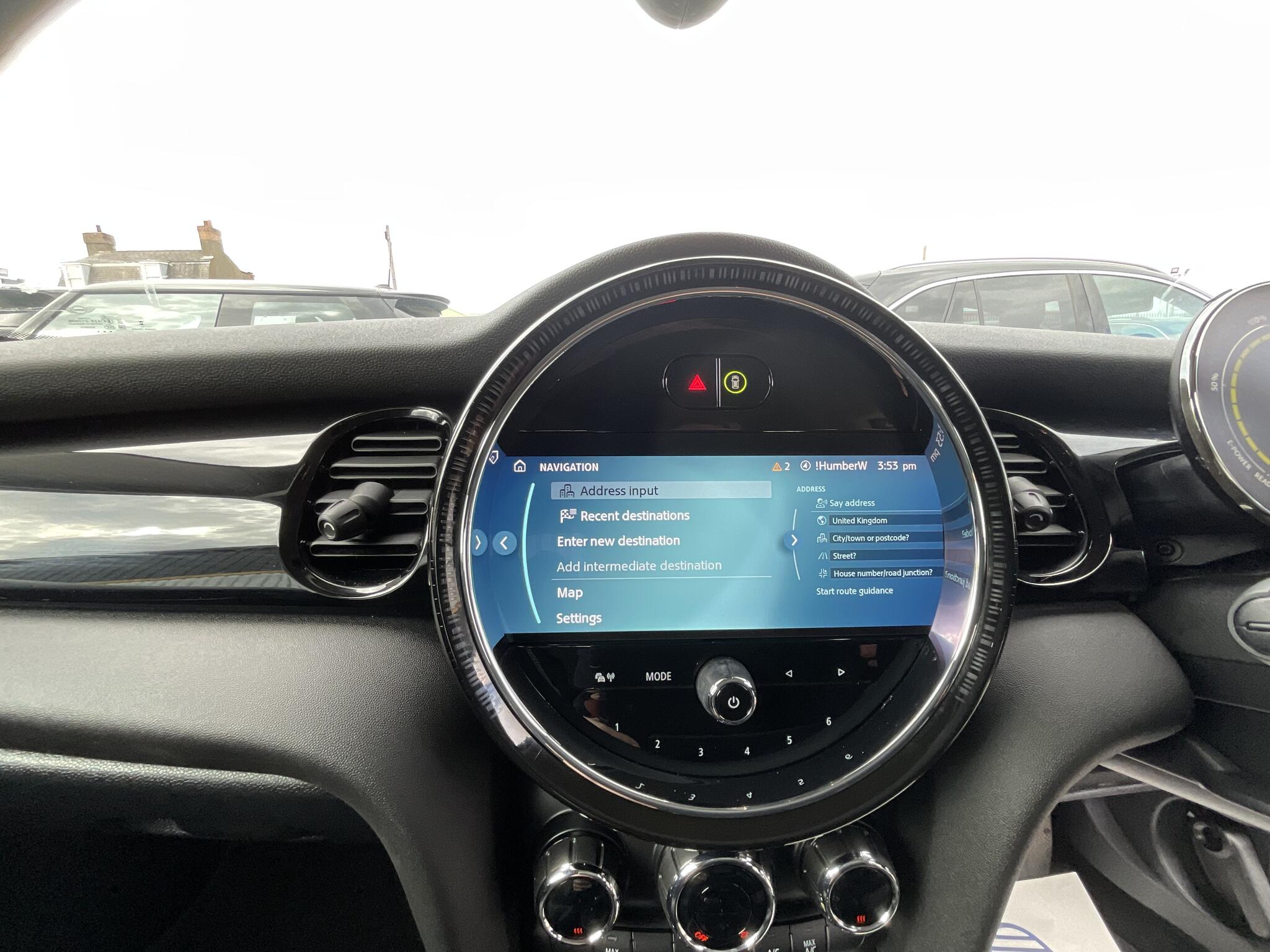 Mini Hatch view 28