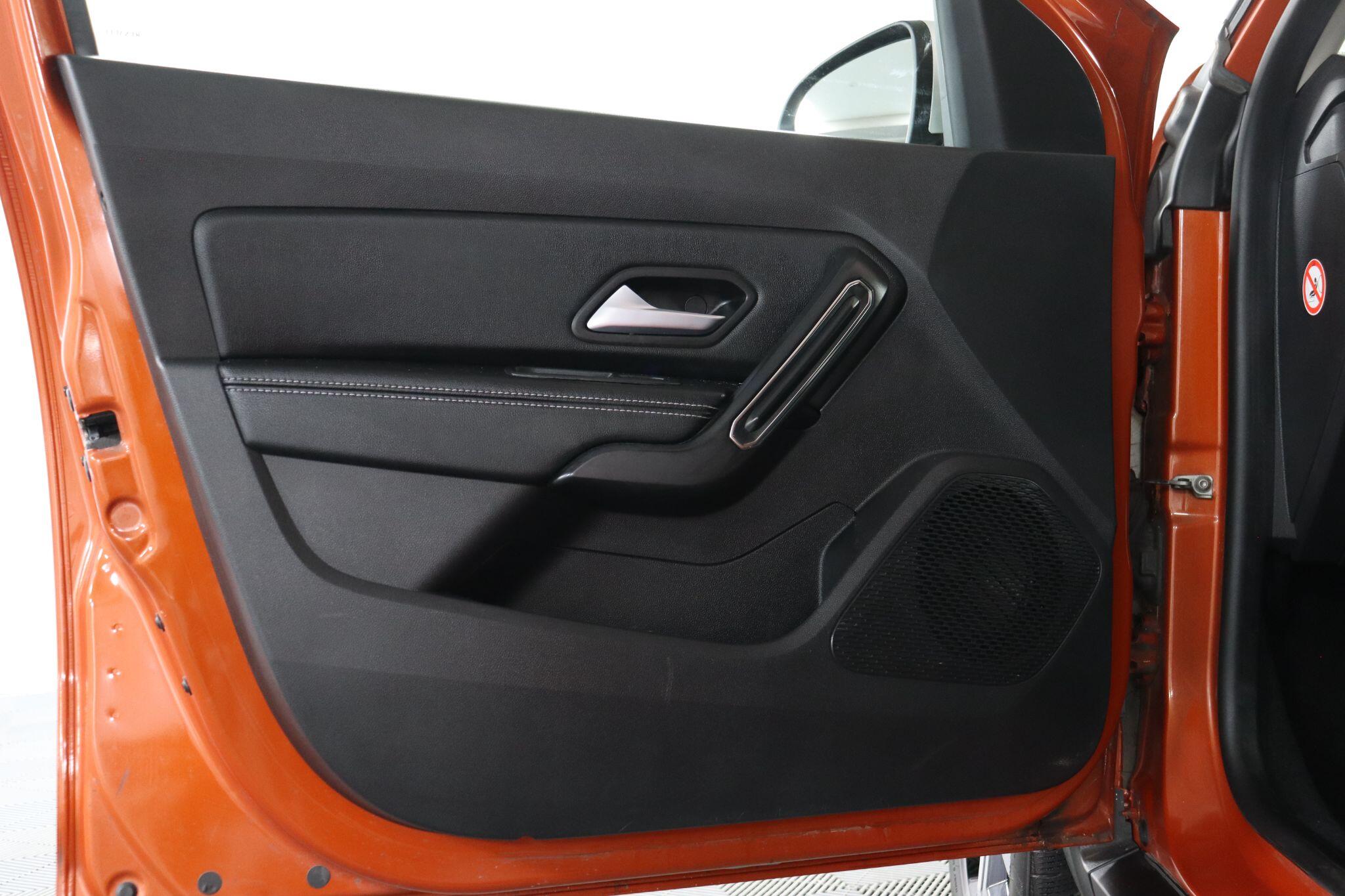 Dacia Duster view 44