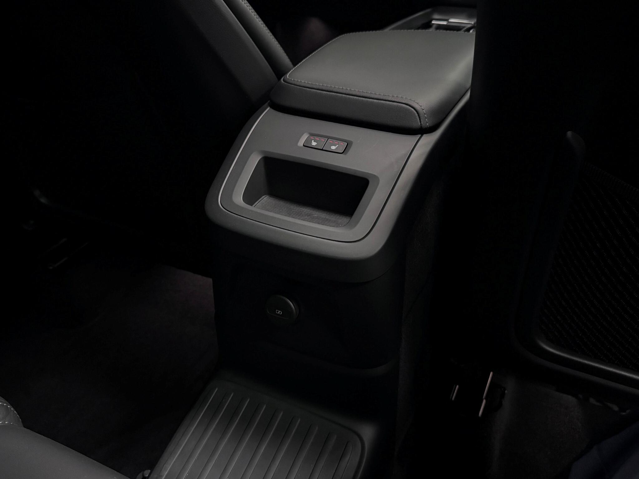 Volvo XC60 view 23