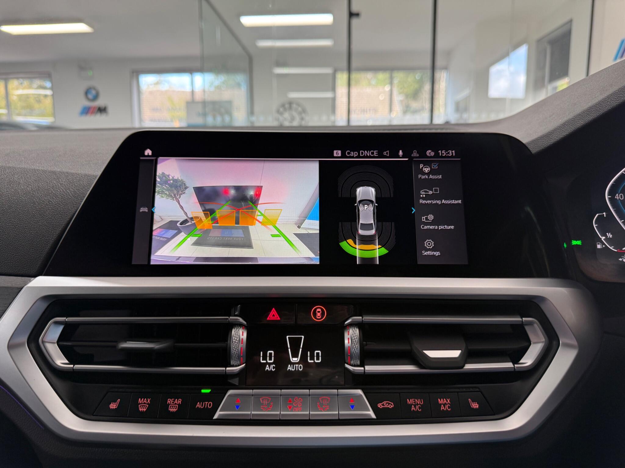 BMW 3 Series view 8