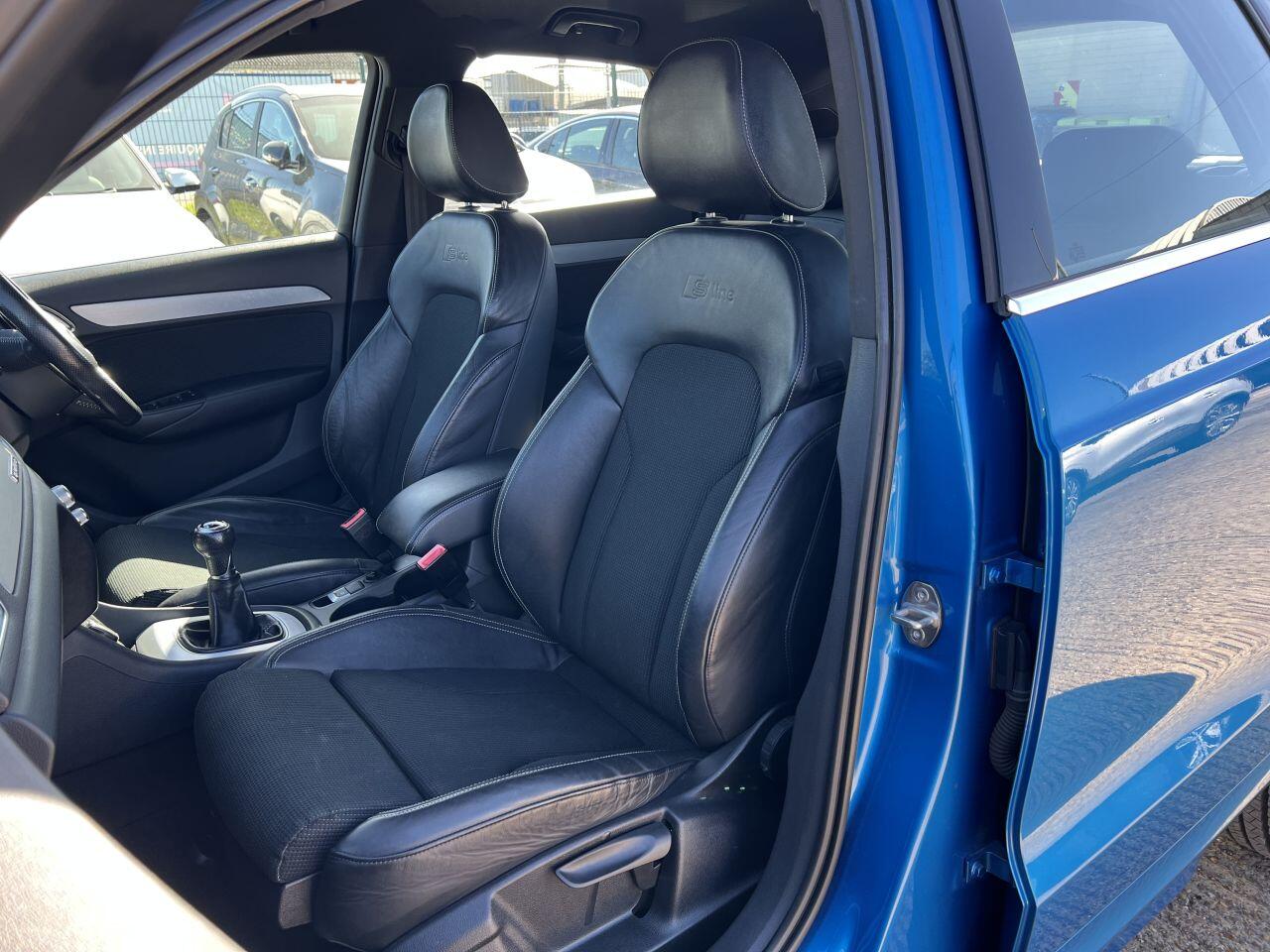 Audi Q3 view 24