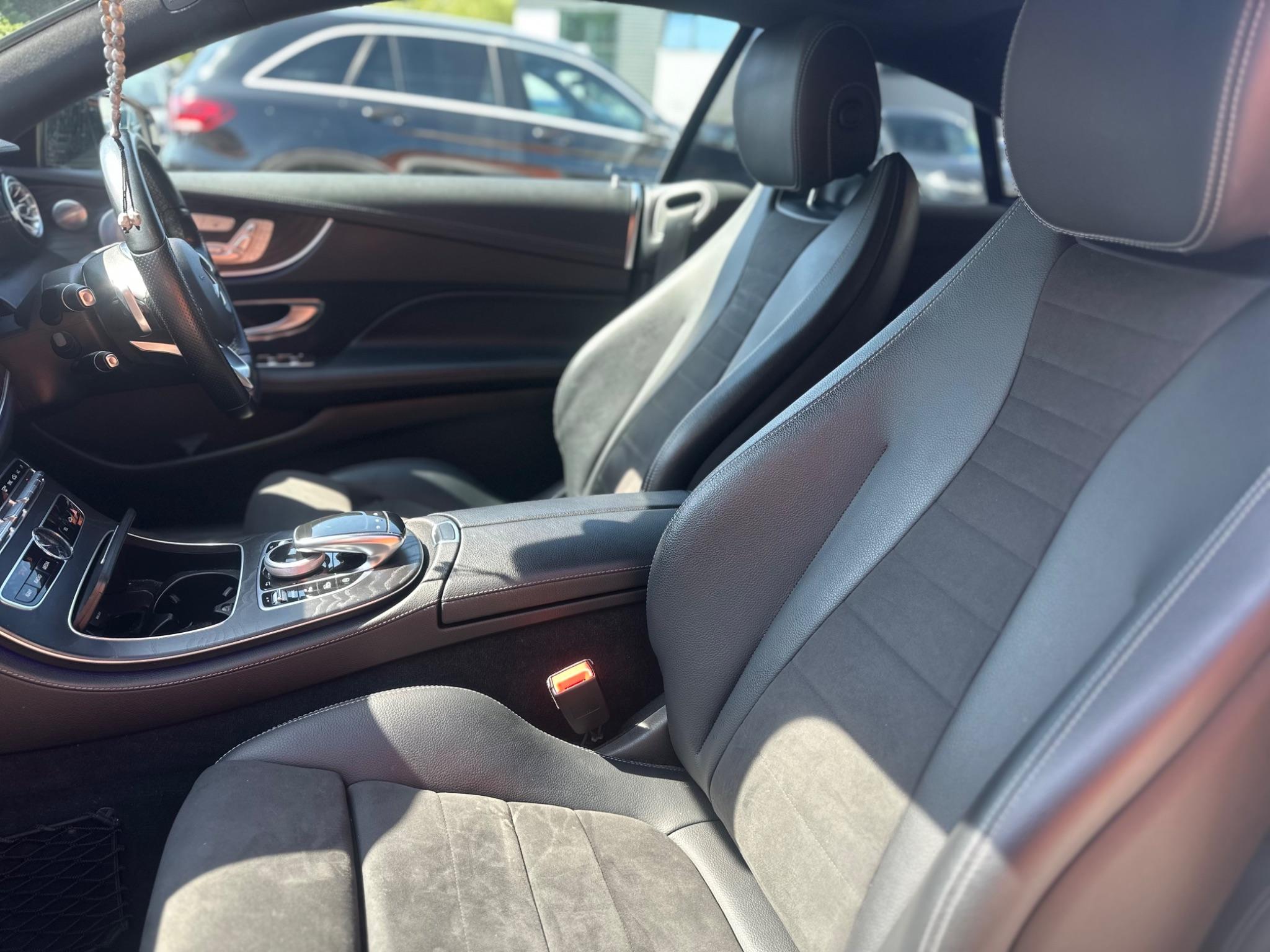 Mercedes-Benz E Class view 15