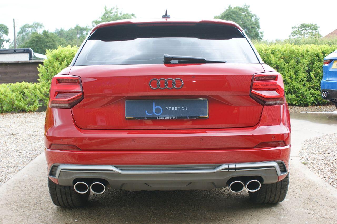 Audi SQ2 view 17