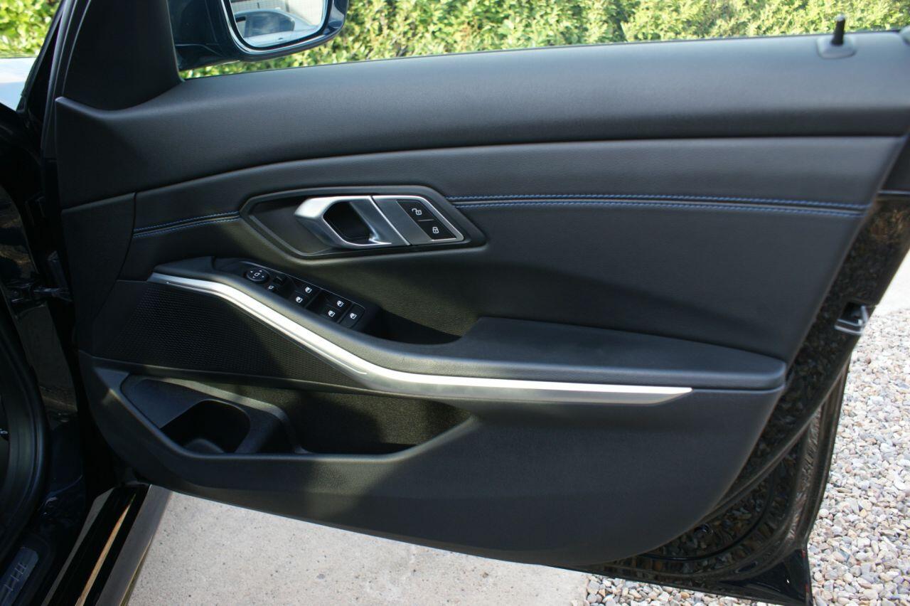 BMW 3 Series view 39