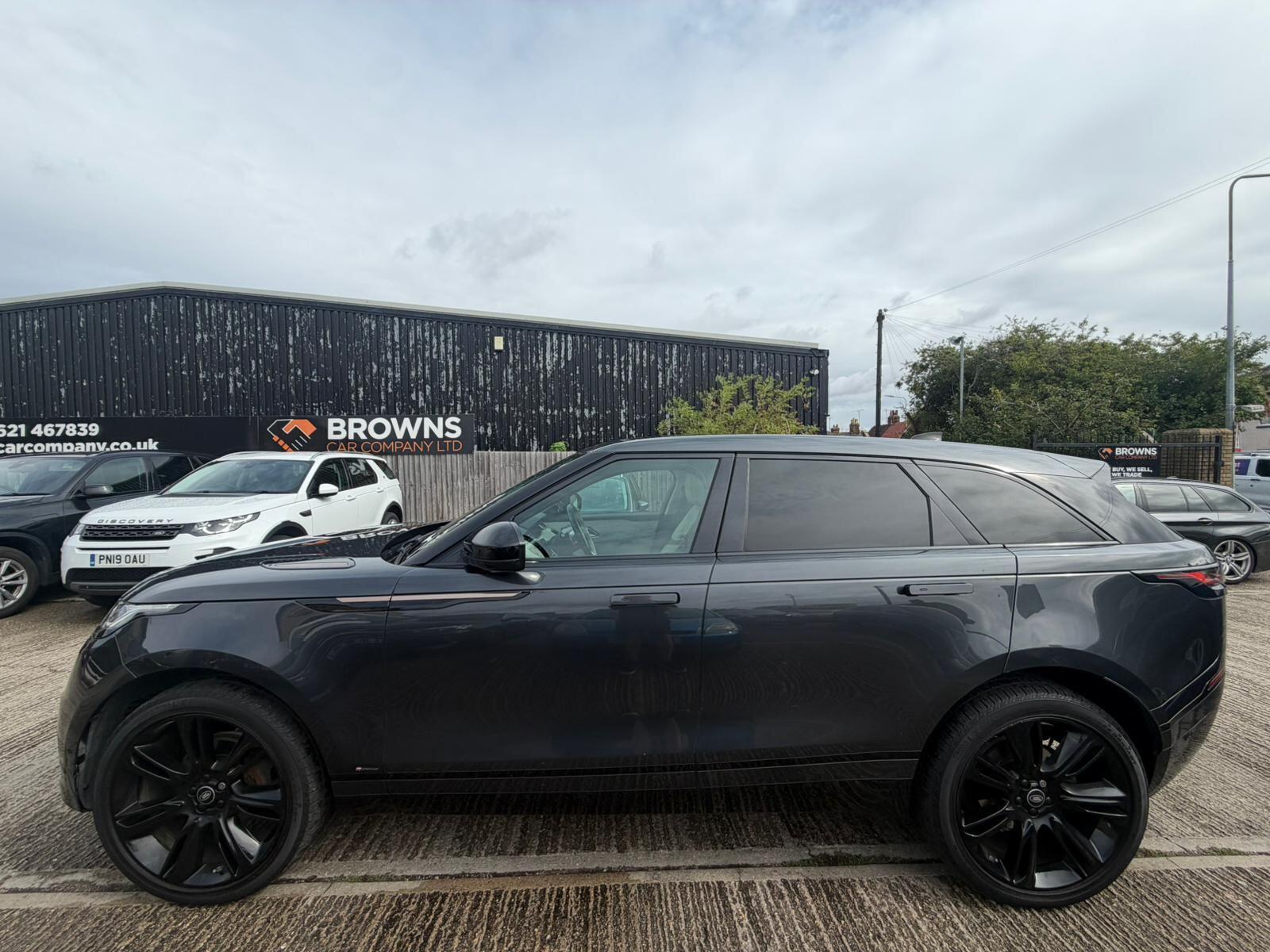 Land Rover Range Rover Velar view 5