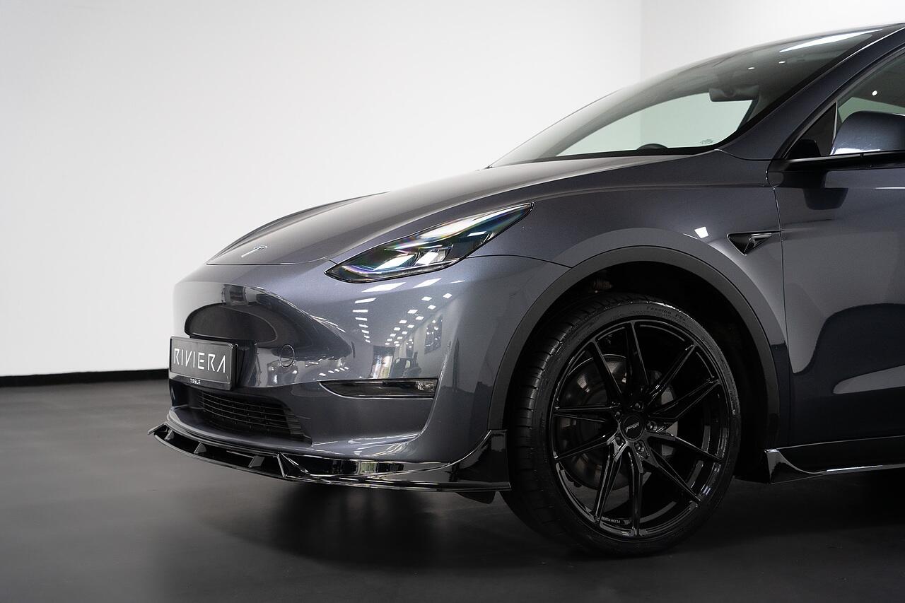 Tesla Model Y view 29