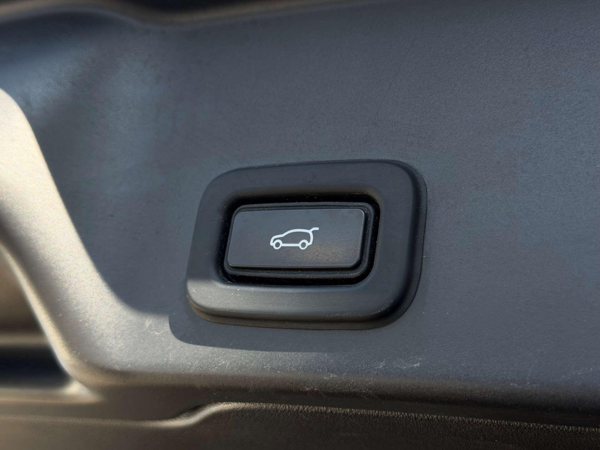 Land Rover Range Rover Evoque view 19