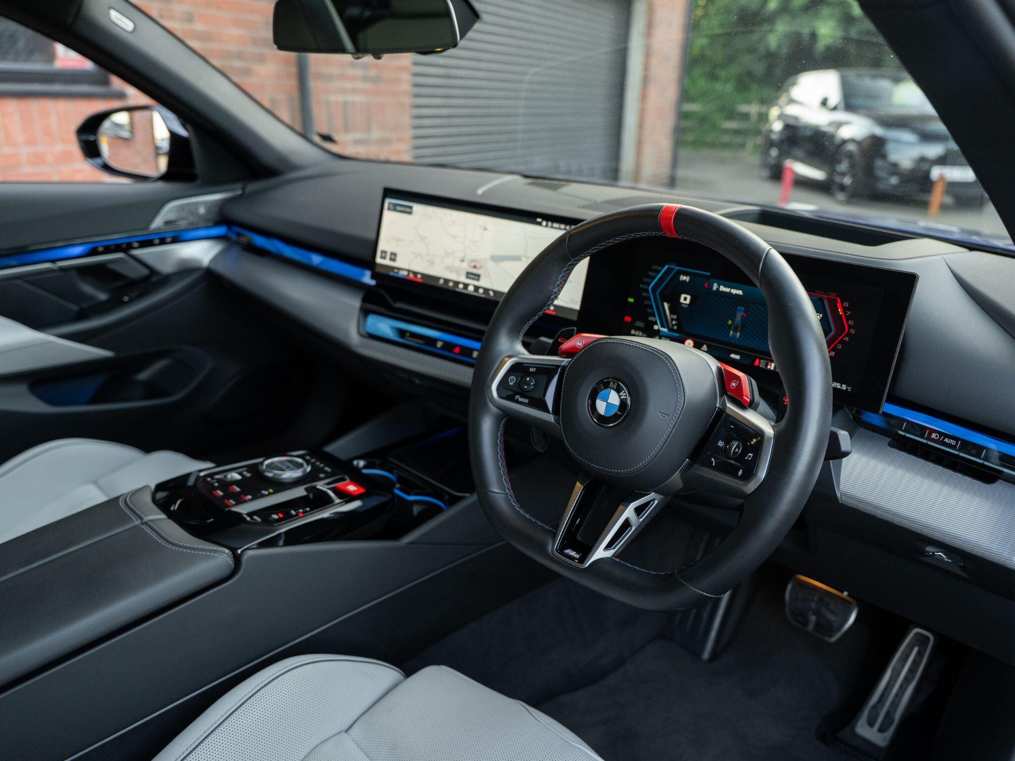 BMW M5 view 35