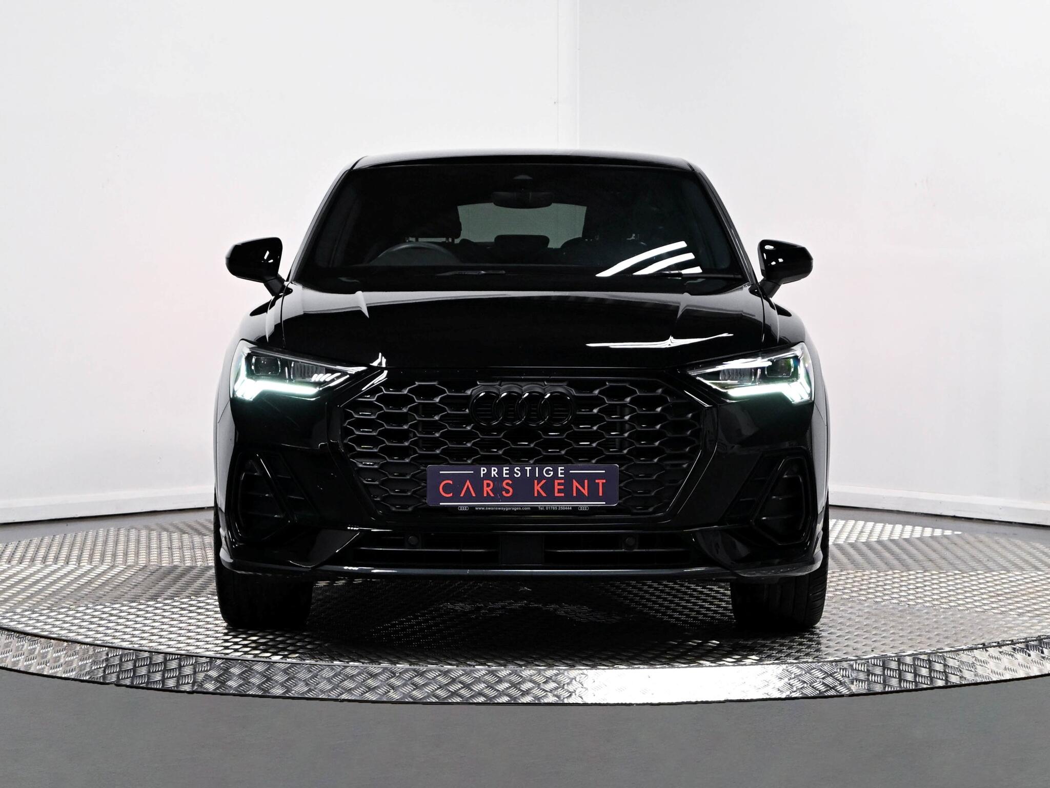 Audi Q3 view 34