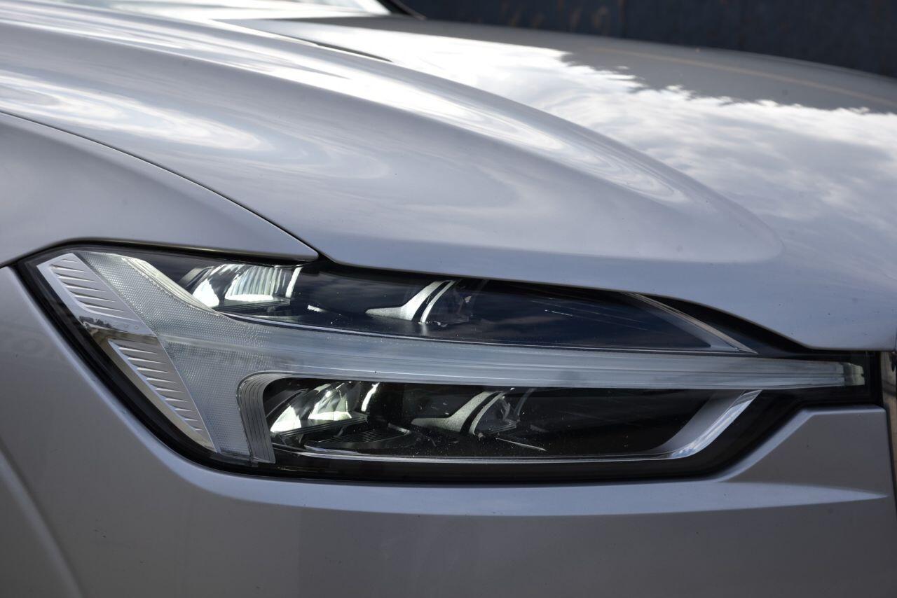 Volvo XC60 view 11
