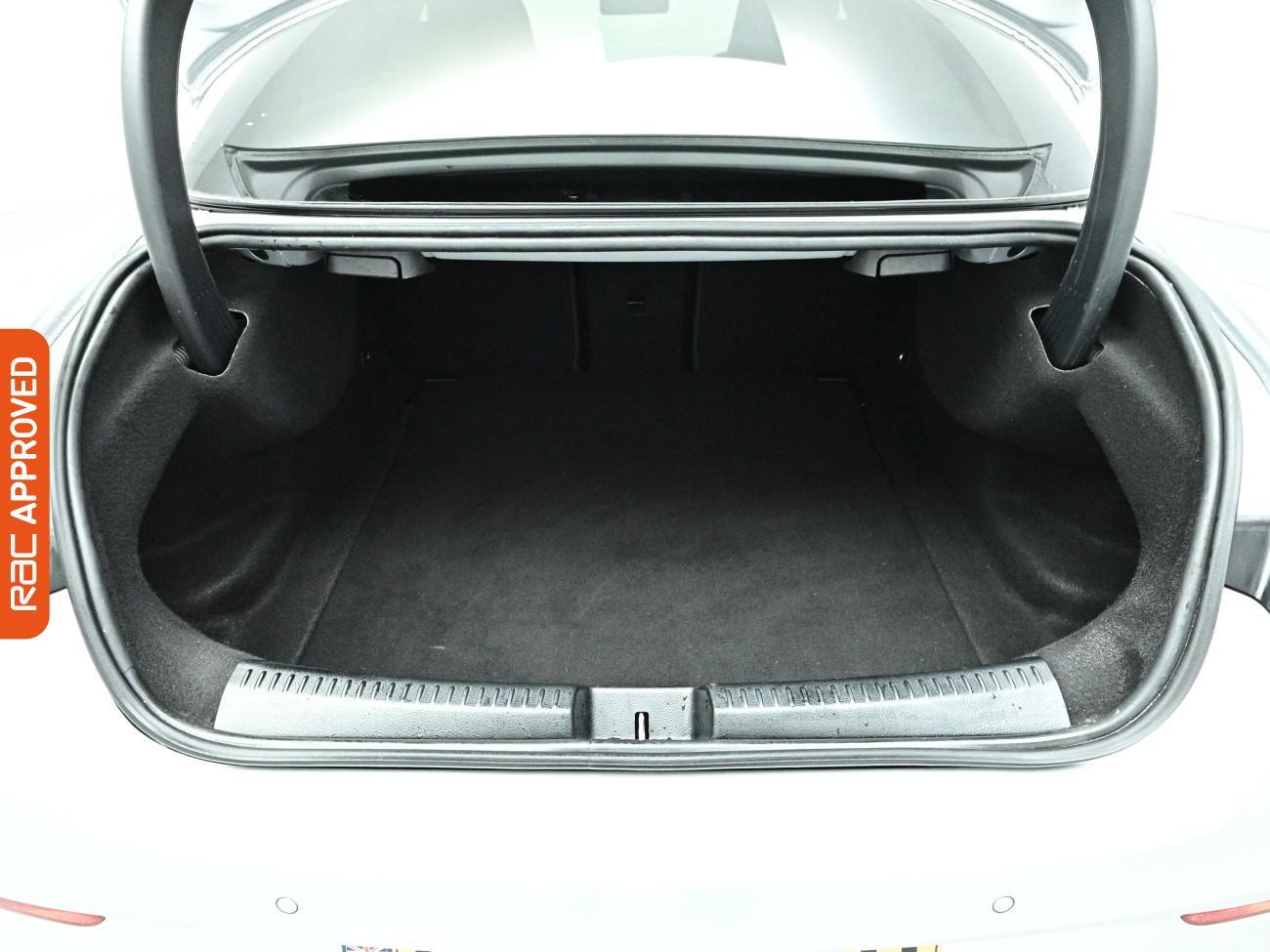 Mercedes-Benz Cla view 13