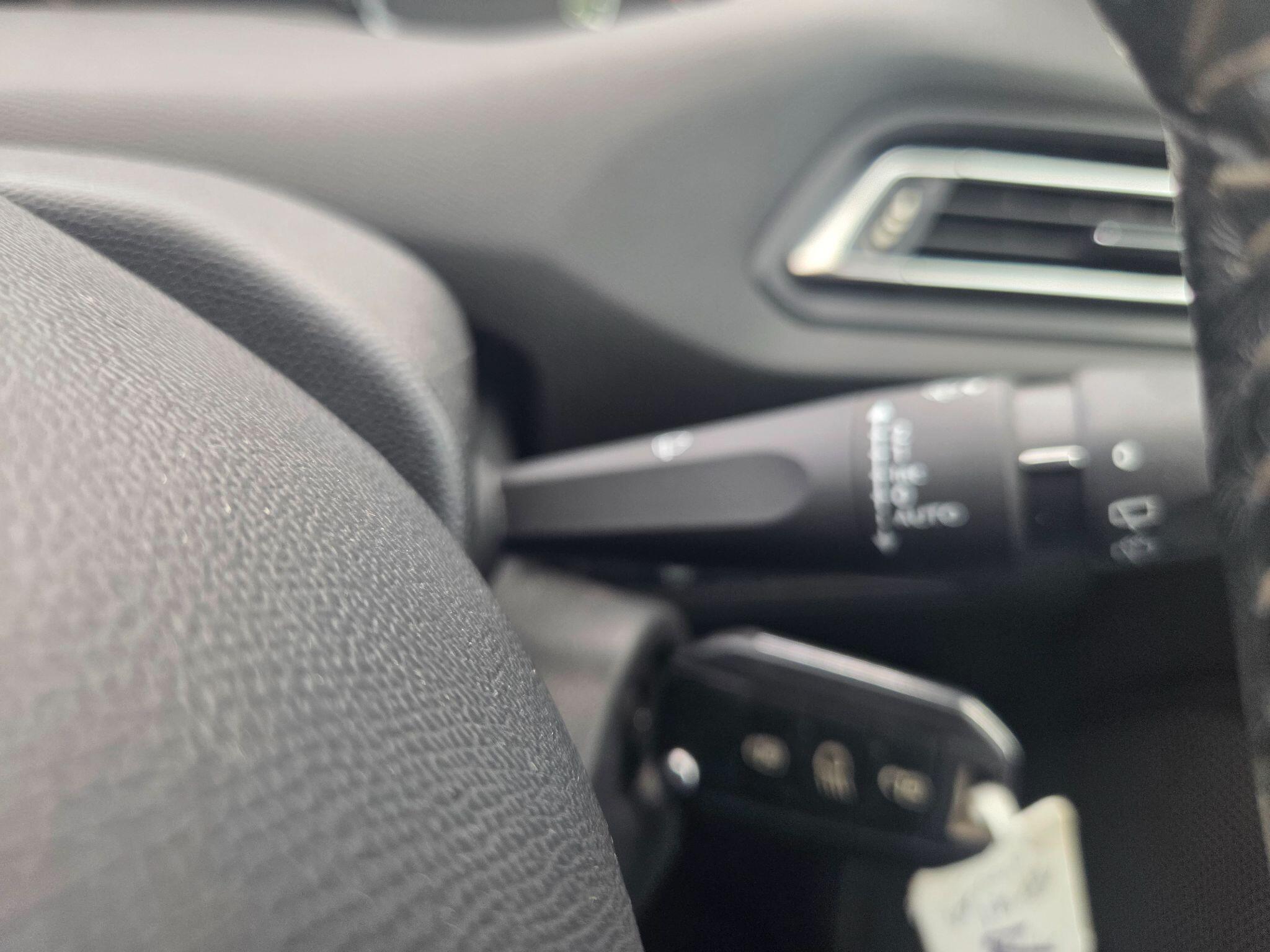 Peugeot 308 view 19
