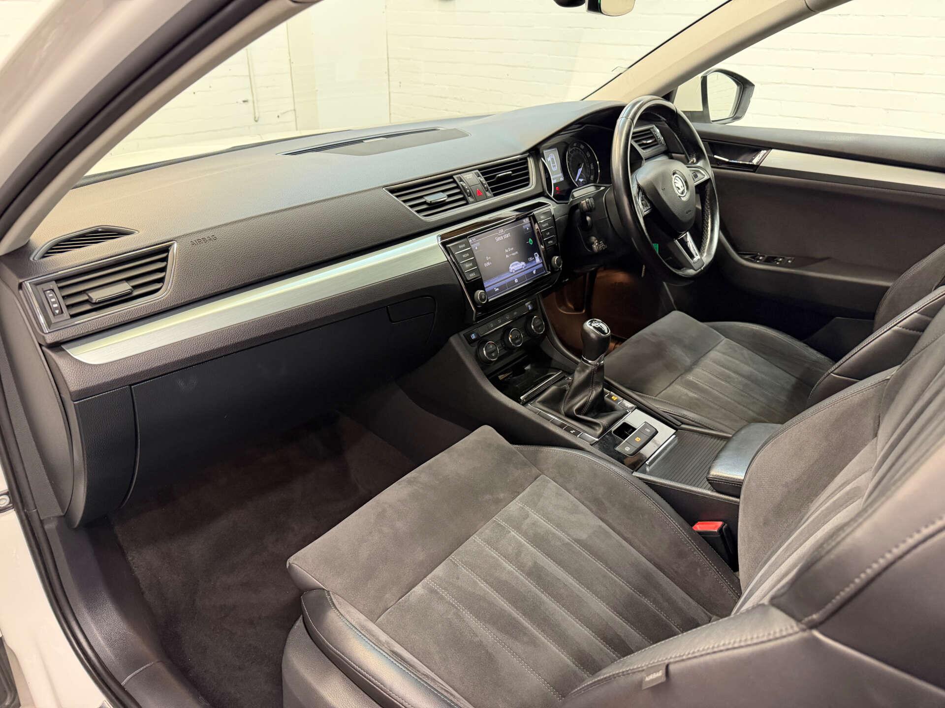 Skoda Superb view 27