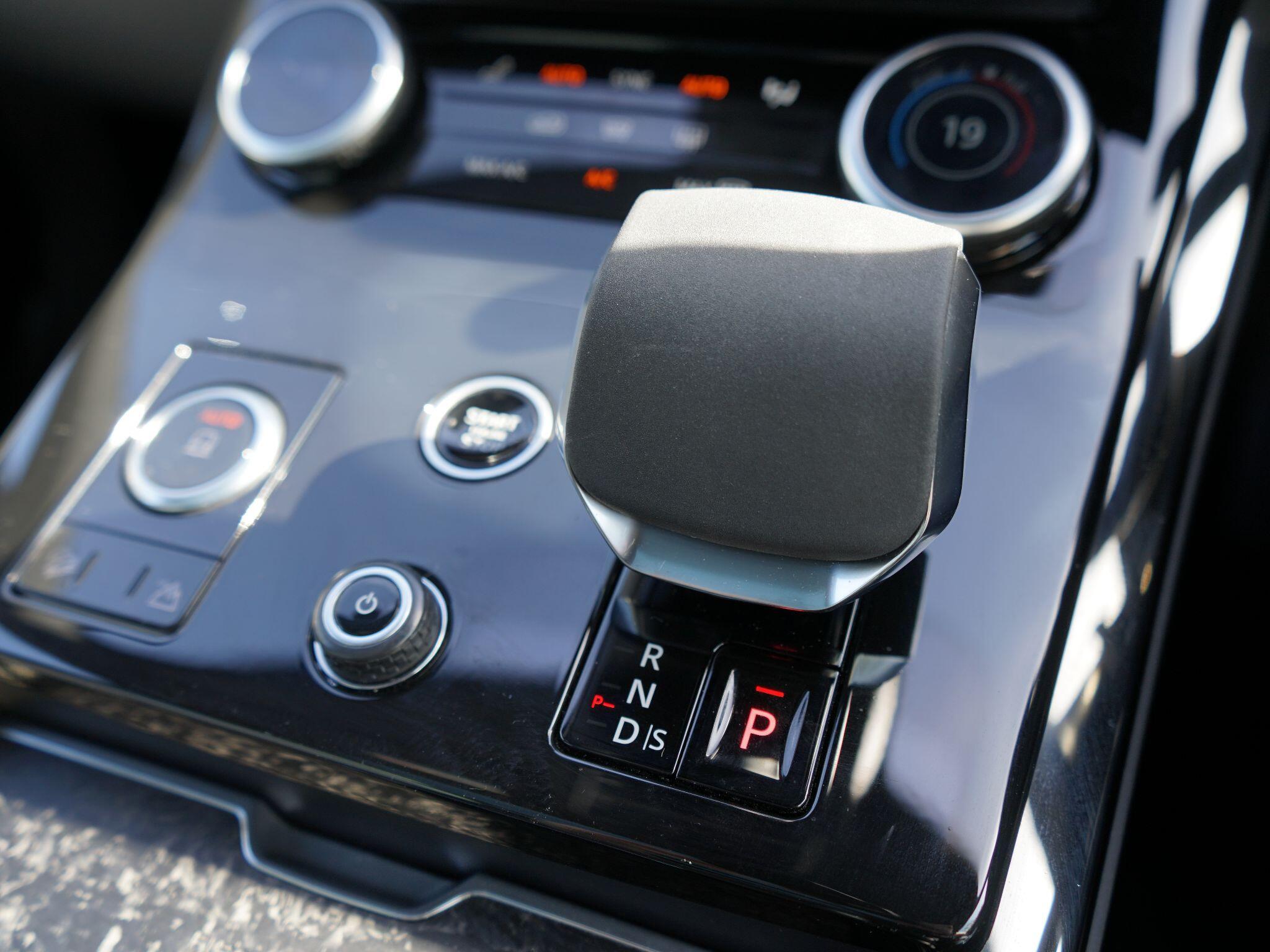 Land Rover Range Rover Sport view 40