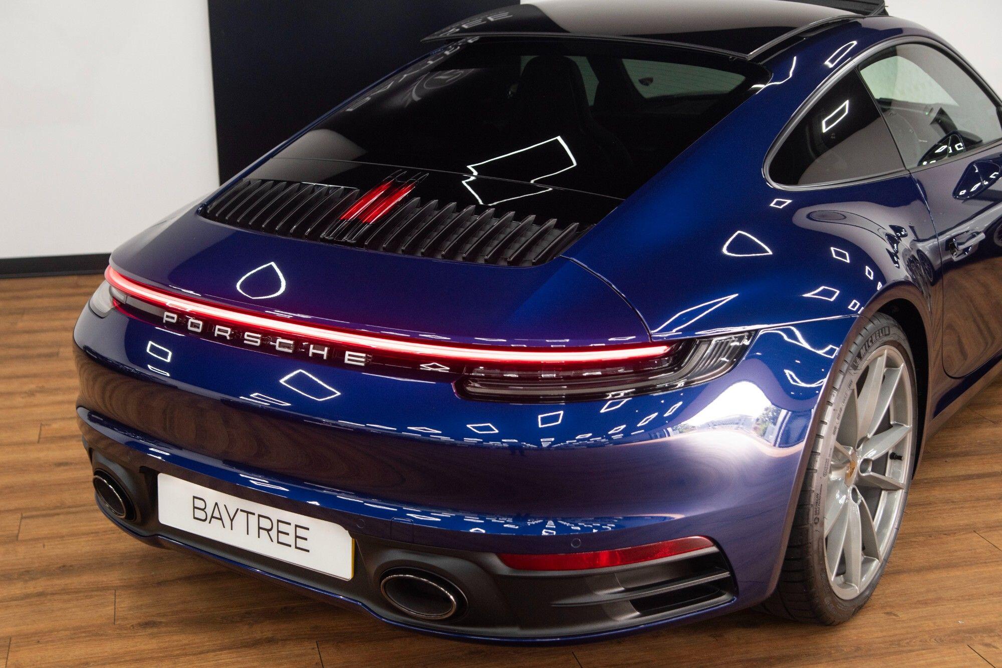 Porsche 911 view 23