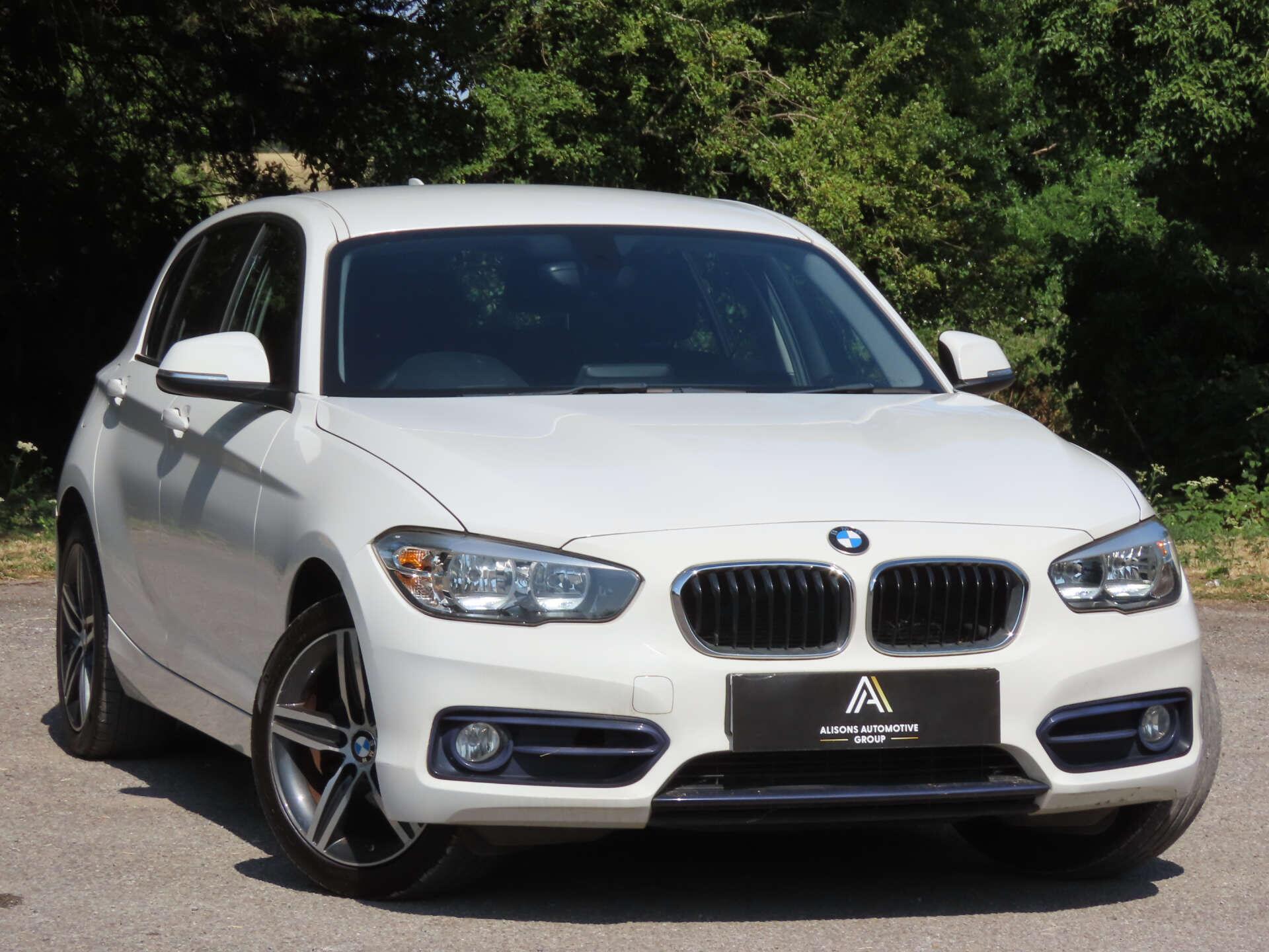 BMW 1 Series view 3