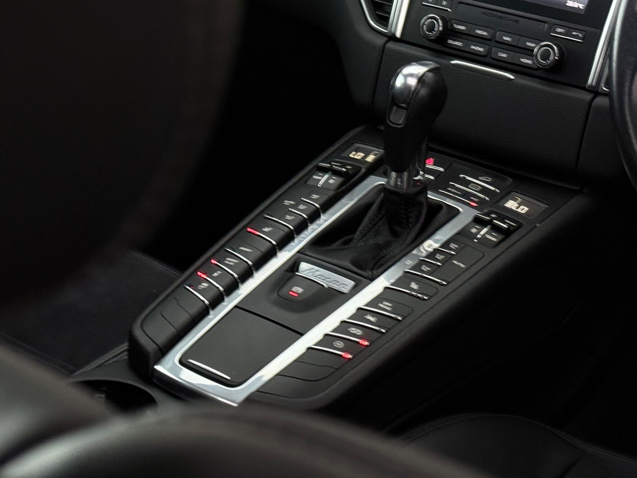 Porsche Macan view 42