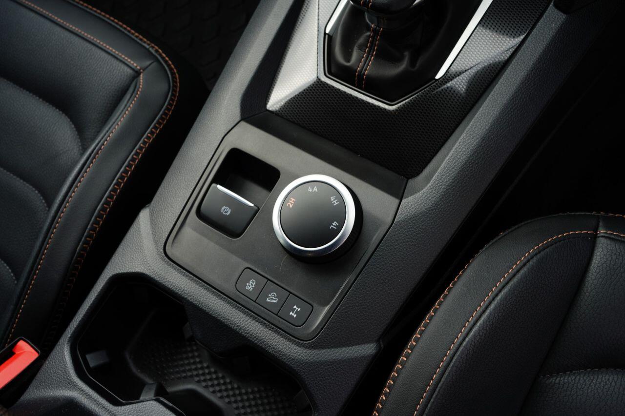 Volkswagen Amarok view 51