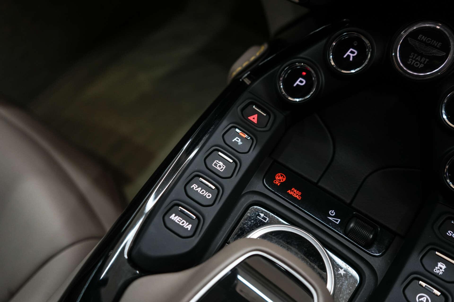 Aston Martin Vantage view 27