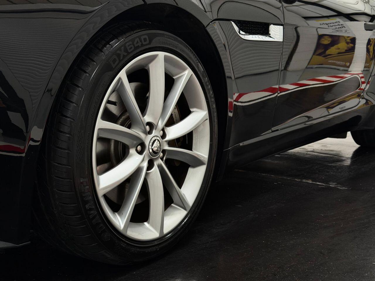 Jaguar F-Type view 32