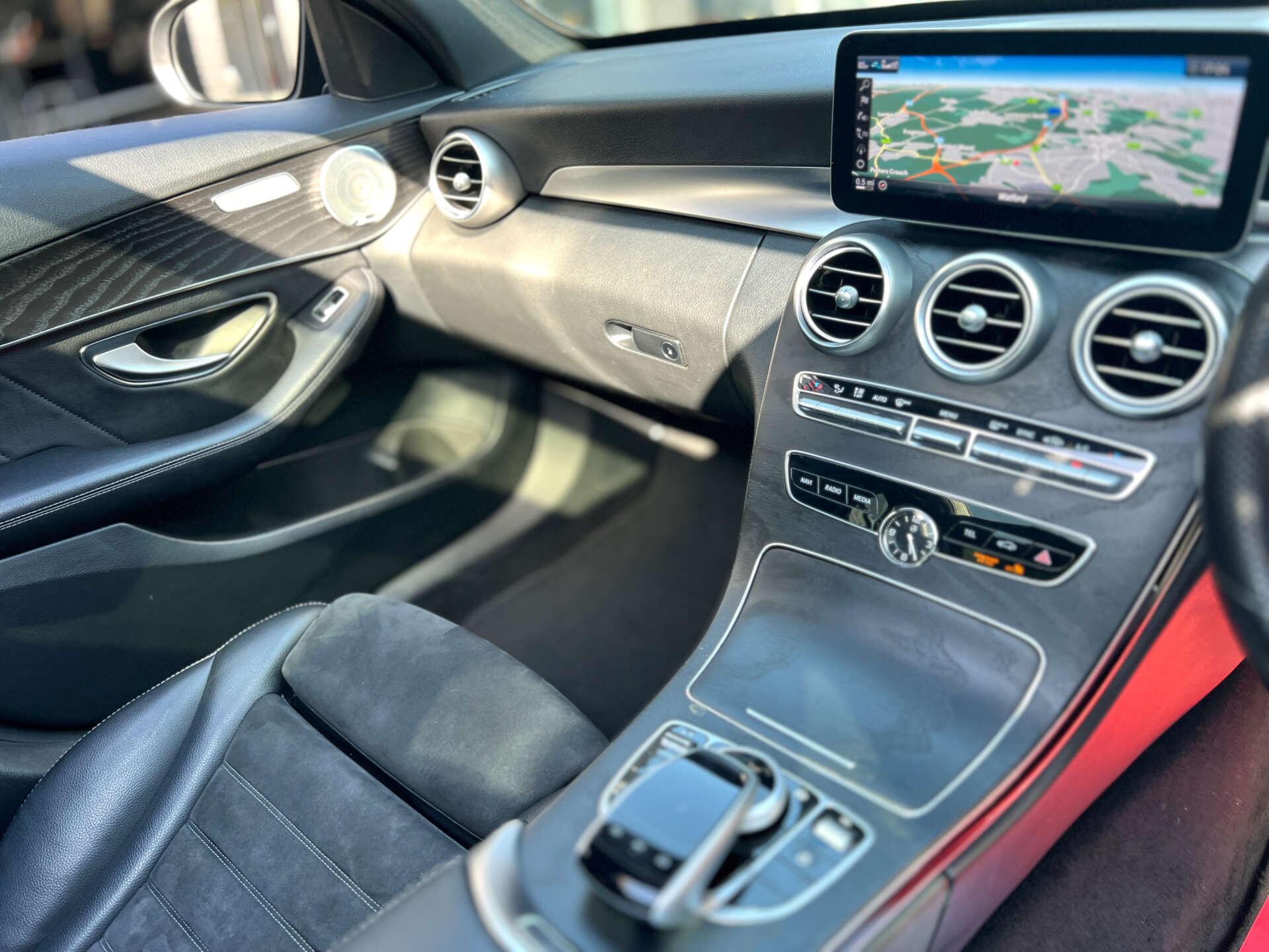 Mercedes-Benz C Class view 27
