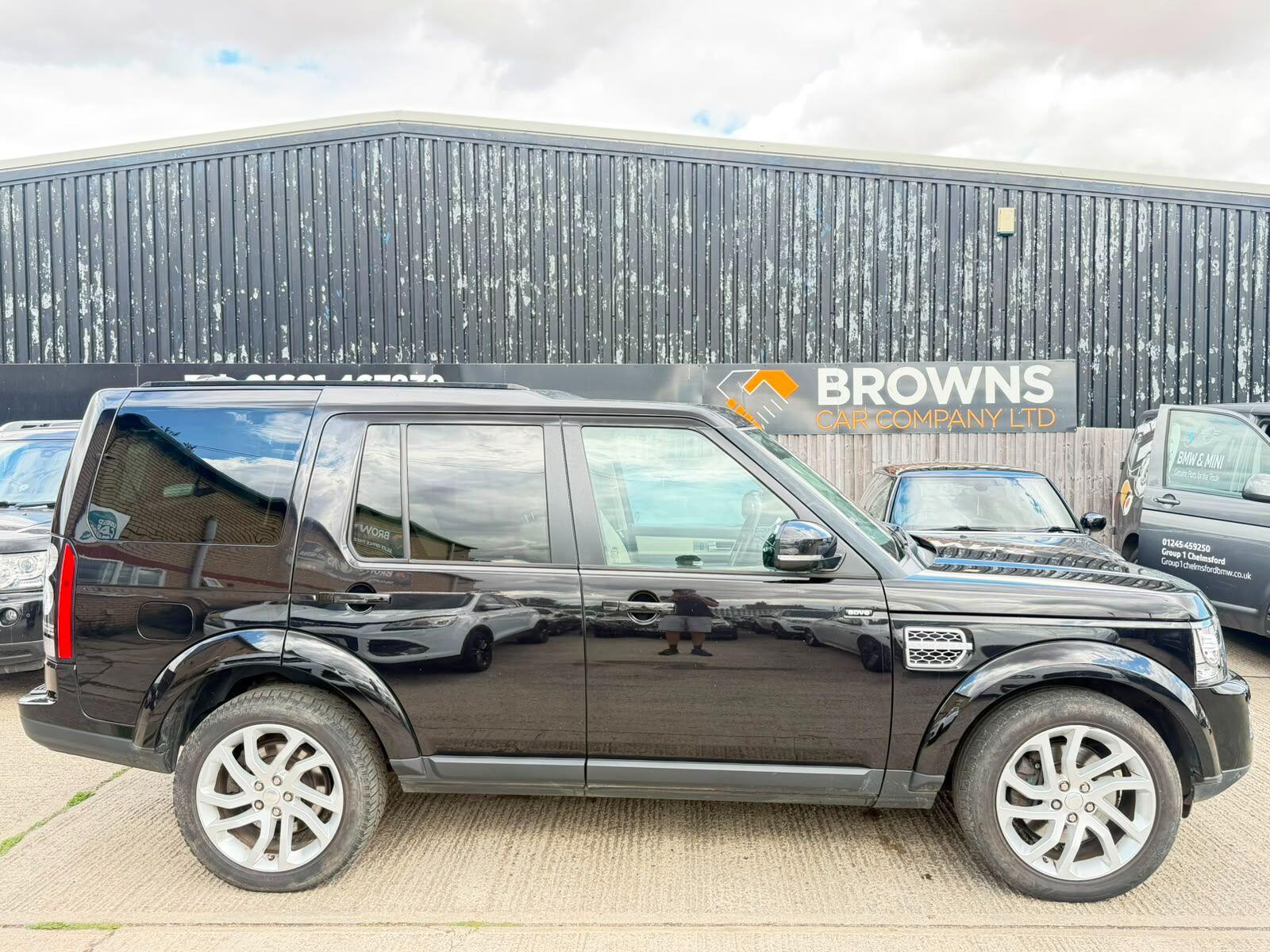 Land Rover Discovery view 2