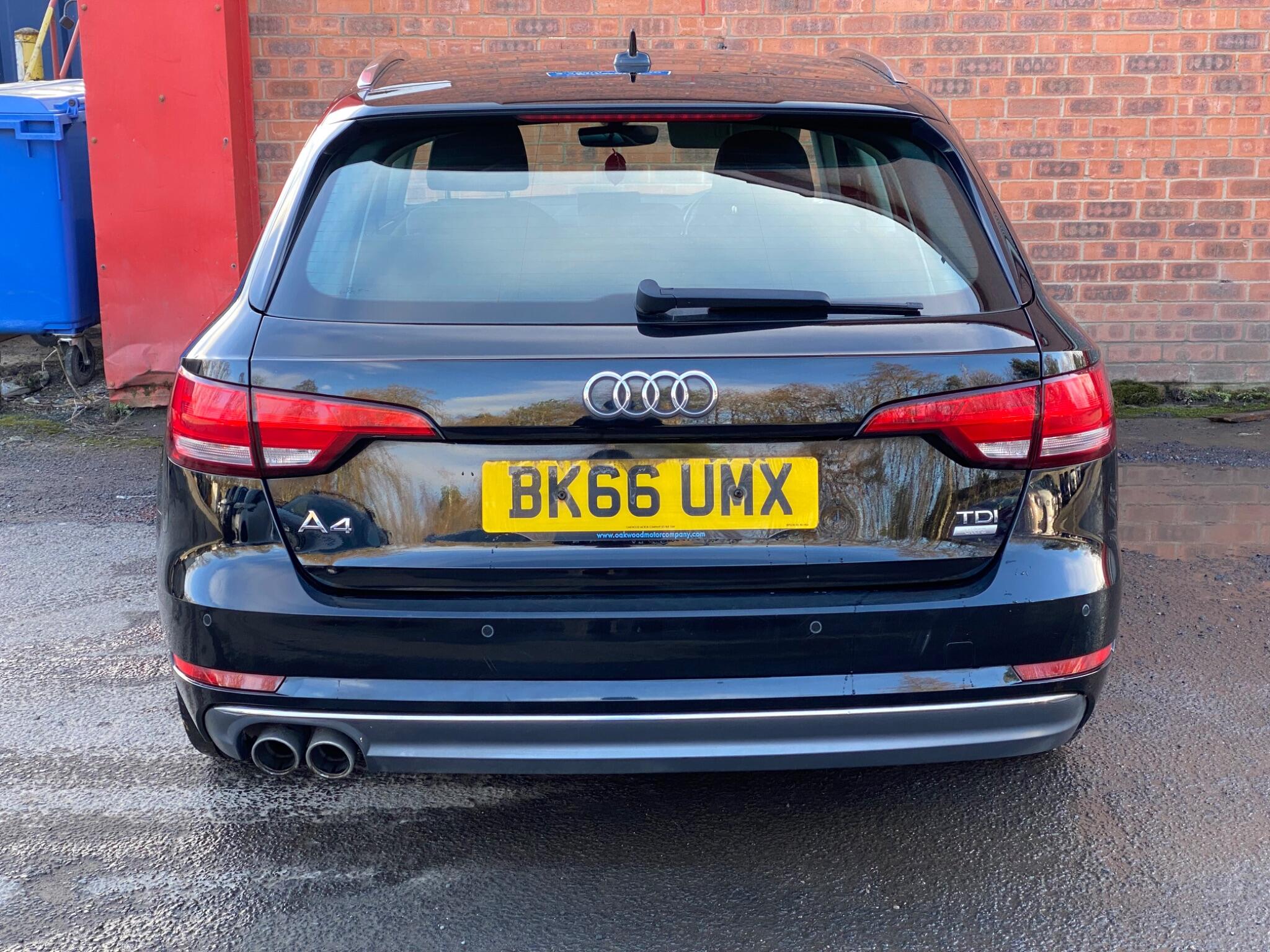 Audi A4 view 17
