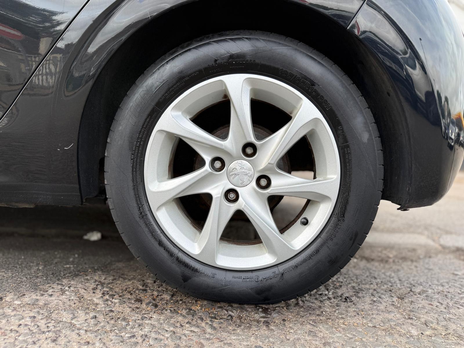 Peugeot 208 view 53