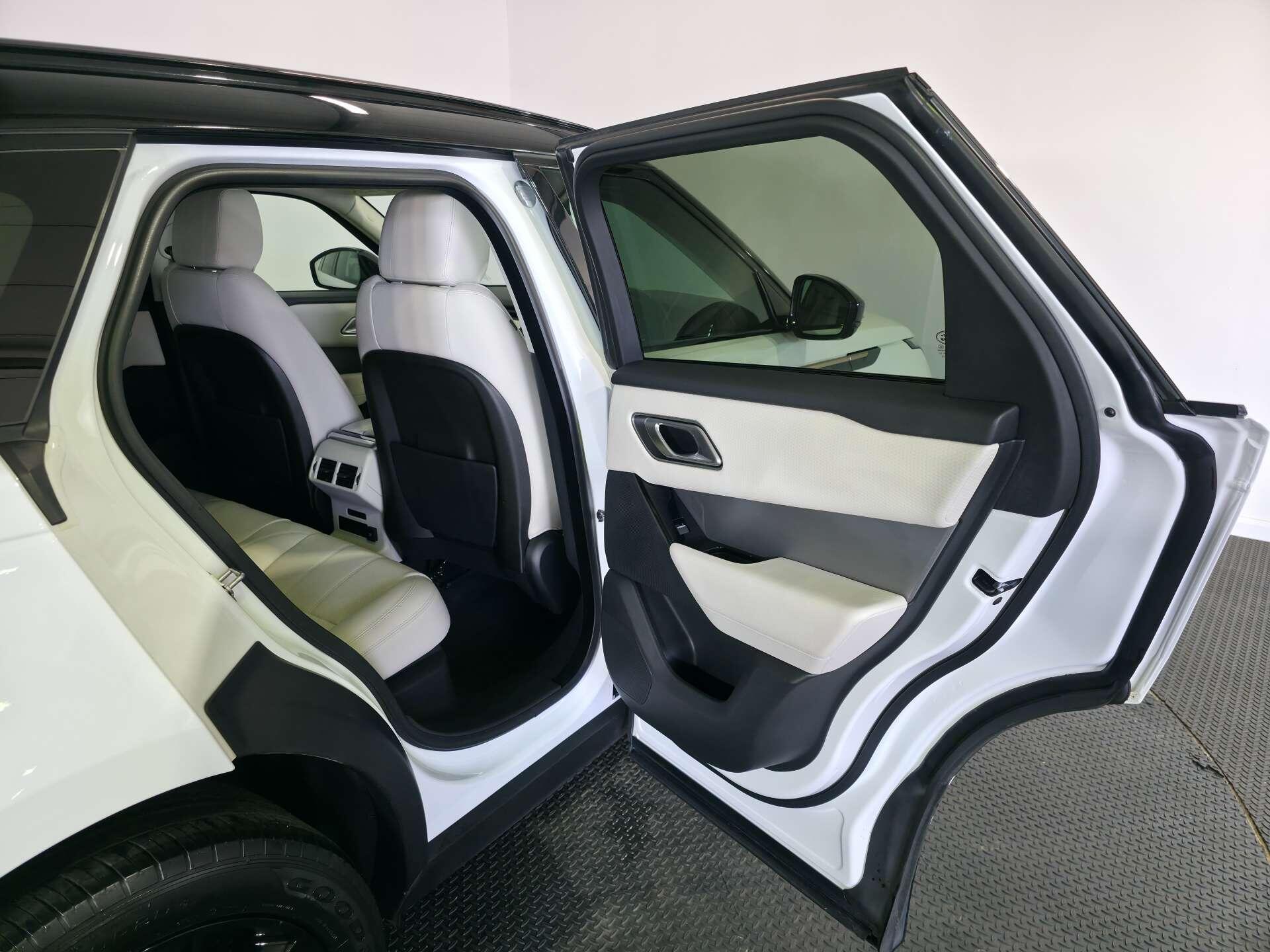 Land Rover Range Rover Velar view 56