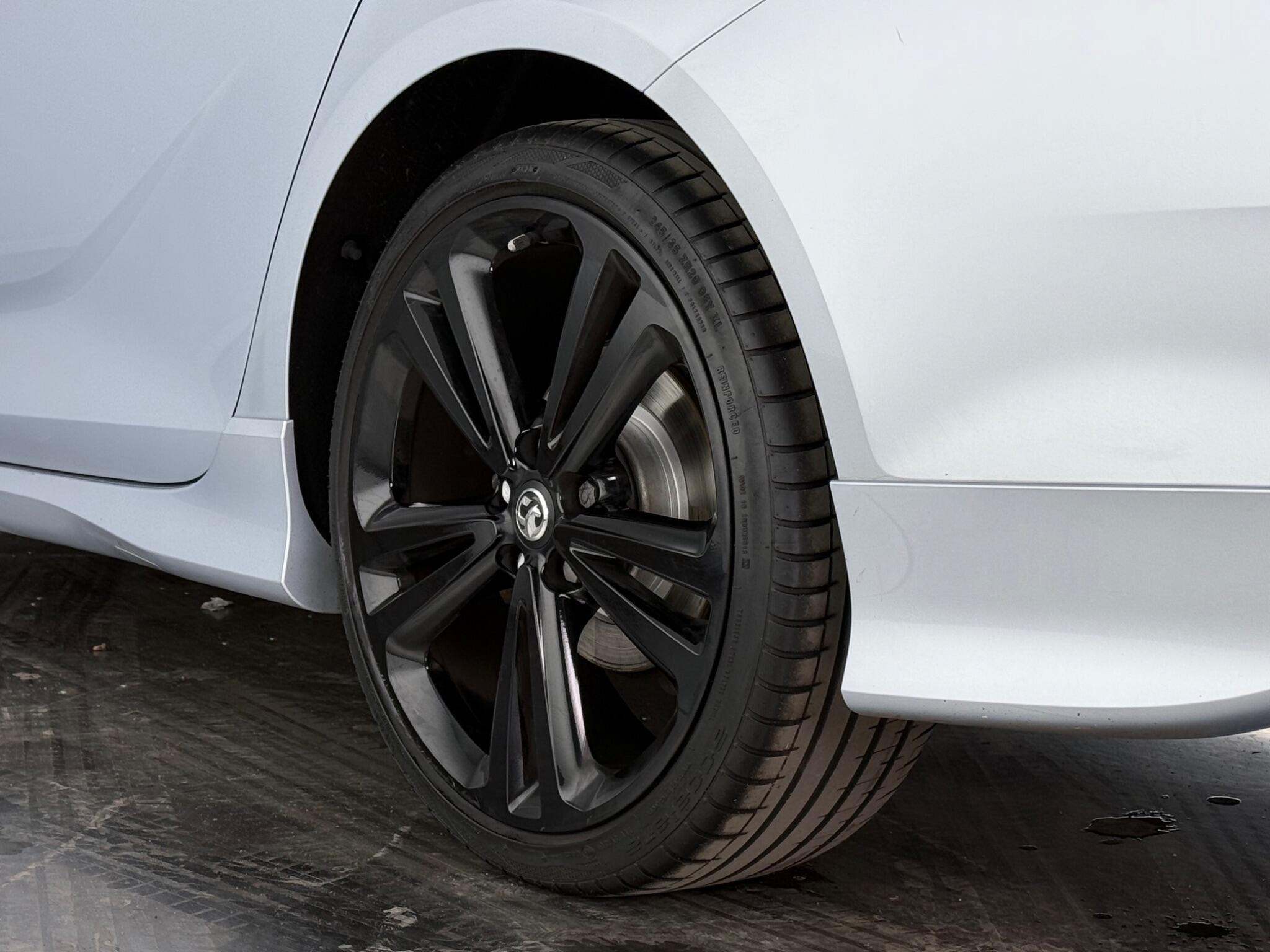 Vauxhall Insignia view 8