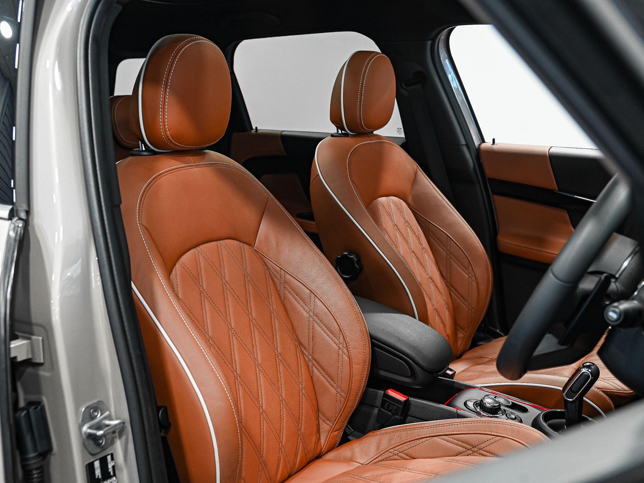 Mini Countryman view 2
