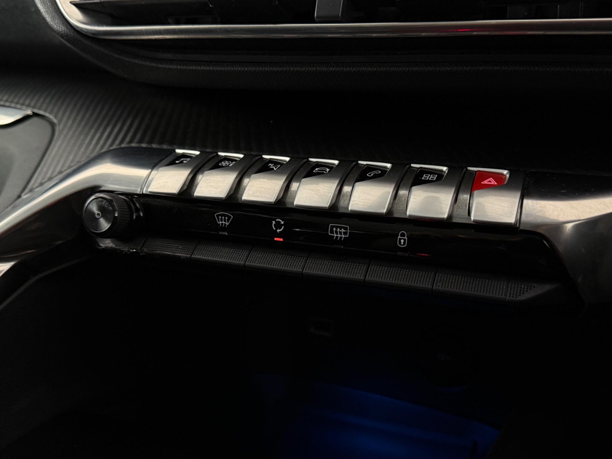 Peugeot 5008 view 20