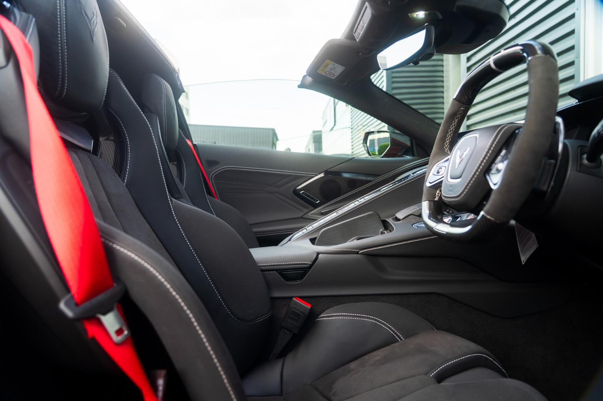 Chevrolet Corvette view 40
