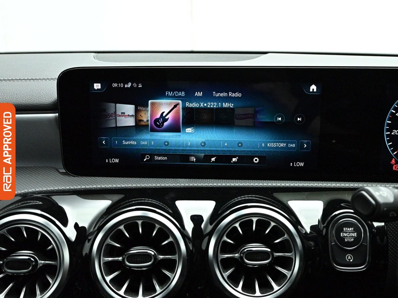 Mercedes-Benz Cla view 14