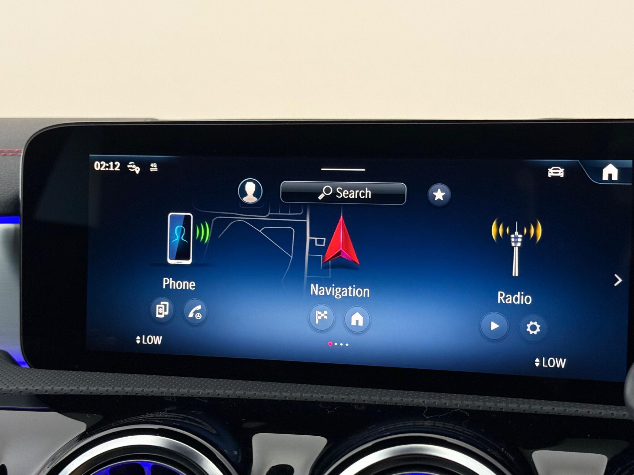 Mercedes-Benz Cla view 28